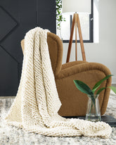 Coral Furniture - Ashley Furniture - Chaddon Throw (Set of 3) - Throw (3/CS) / Ivory - A1001060