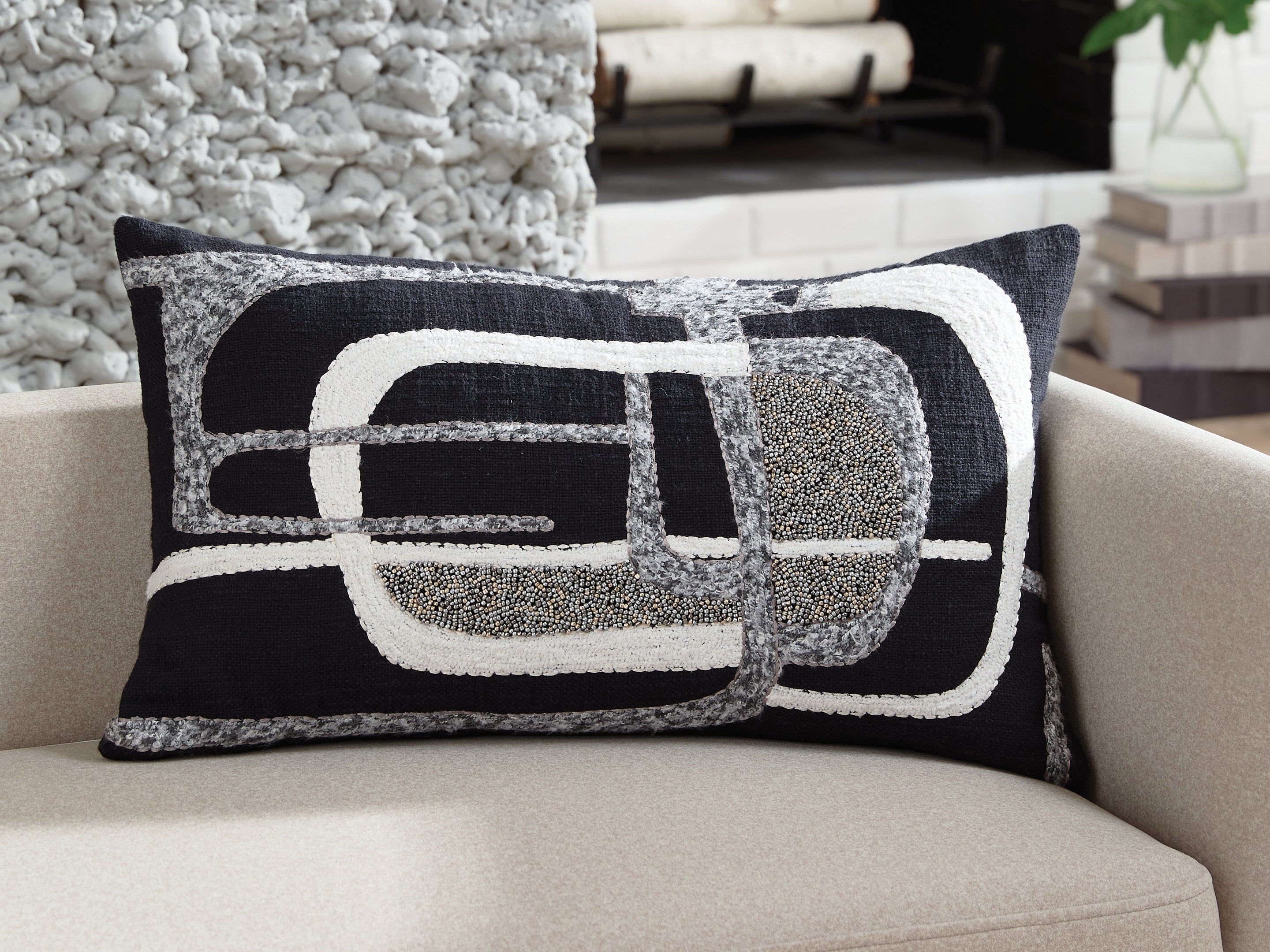Coral Furniture - Ashley Furniture - Gavrileigh Pillows - Pillow (4/CS) / Black/Gray/Ivory - A1001113