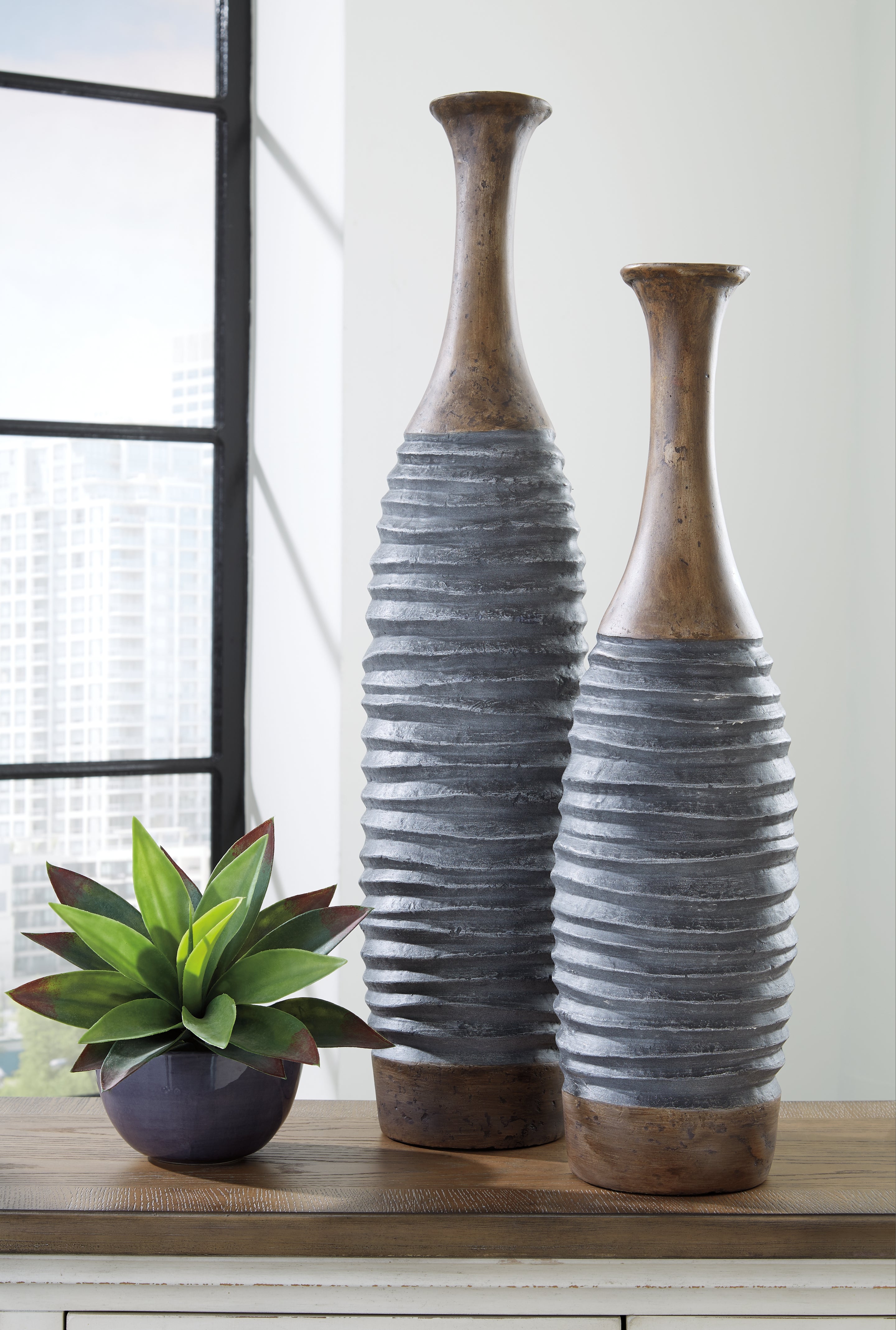Coral Furniture - Ashley Furniture - Blayze Vase - Vase Set (Set of 2) / Antique Gray/Brown - A2000388