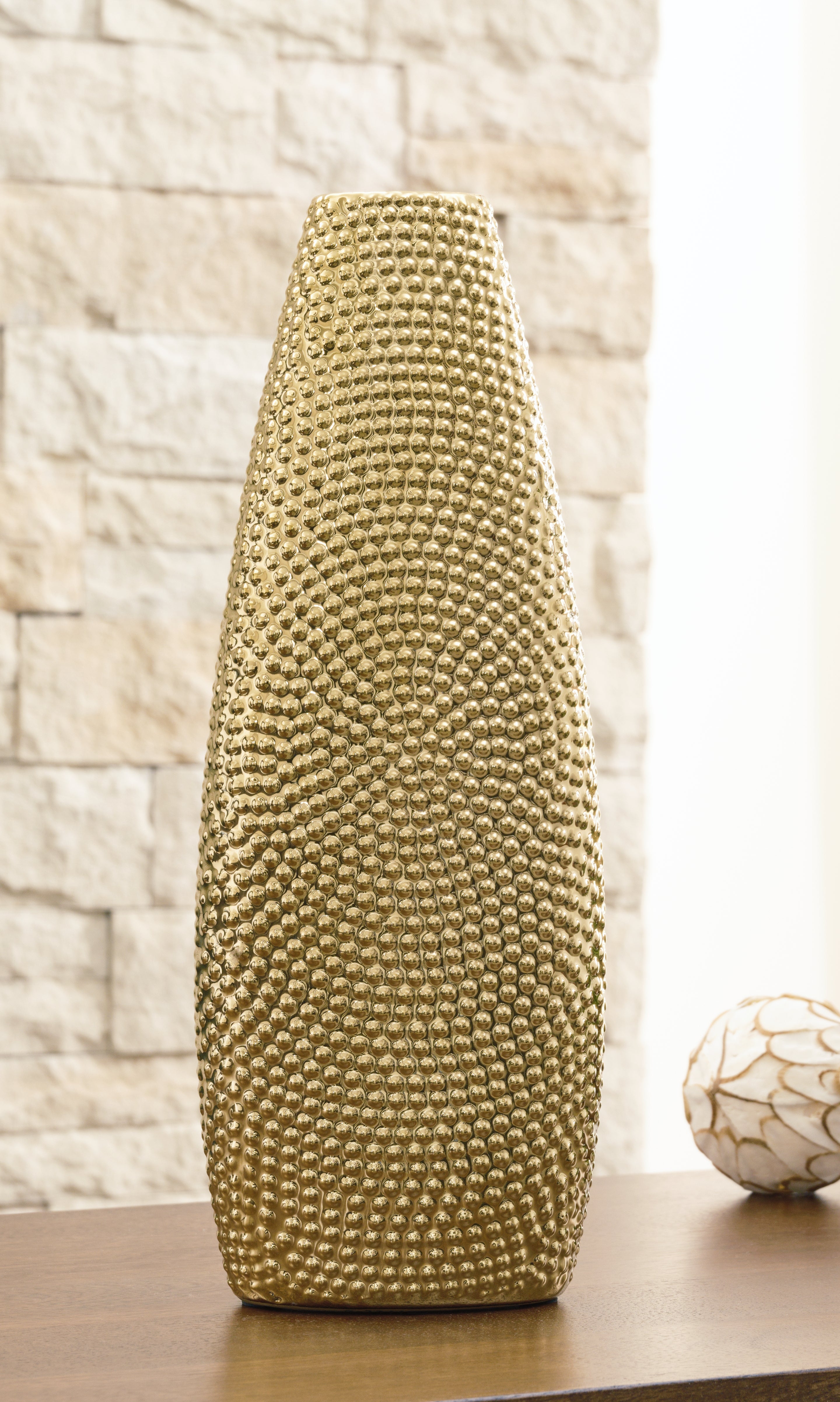 Coral Furniture - Ashley Furniture - Efim Vase - Vase / Gold Finish - A2000576