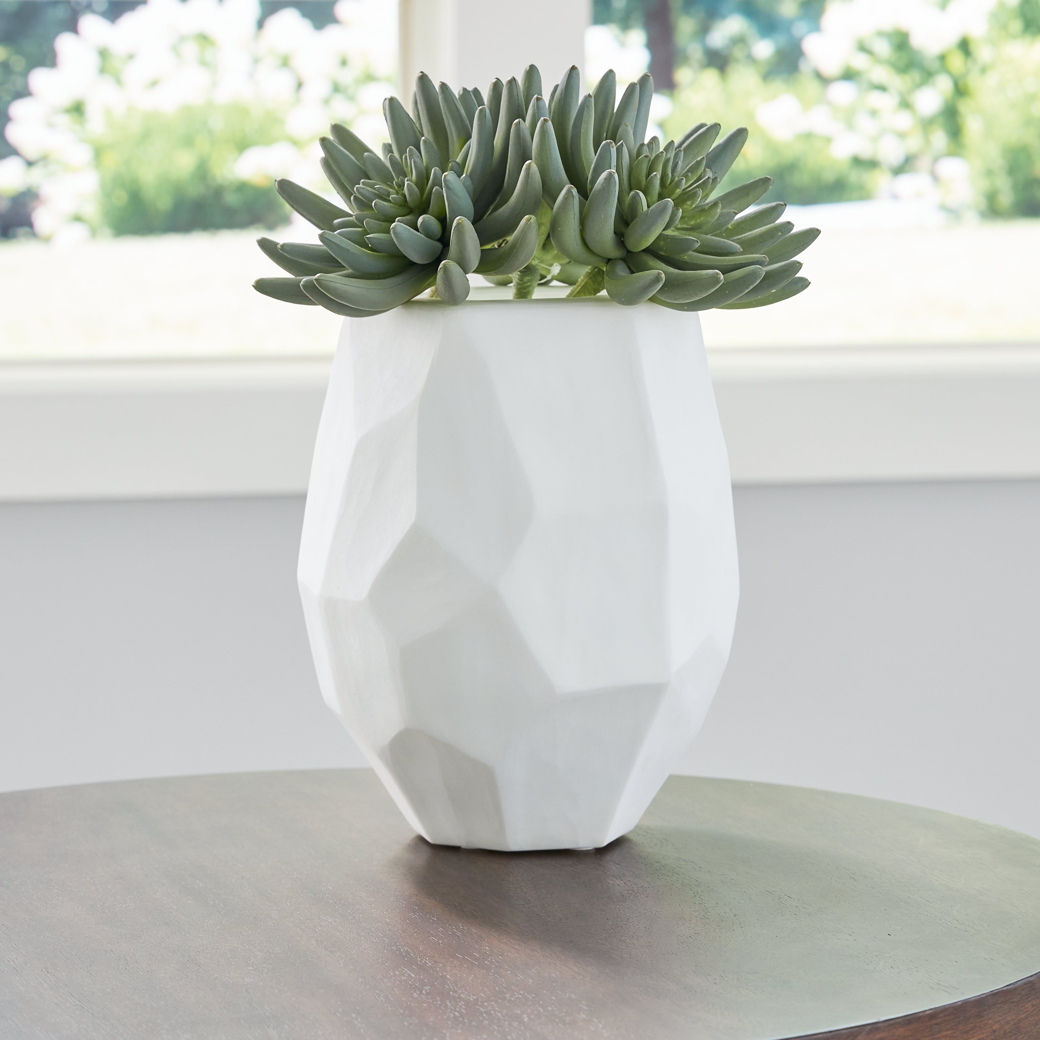 Coral Furniture - Ashley Furniture - Karenton Vase - Vase / White - A2000721