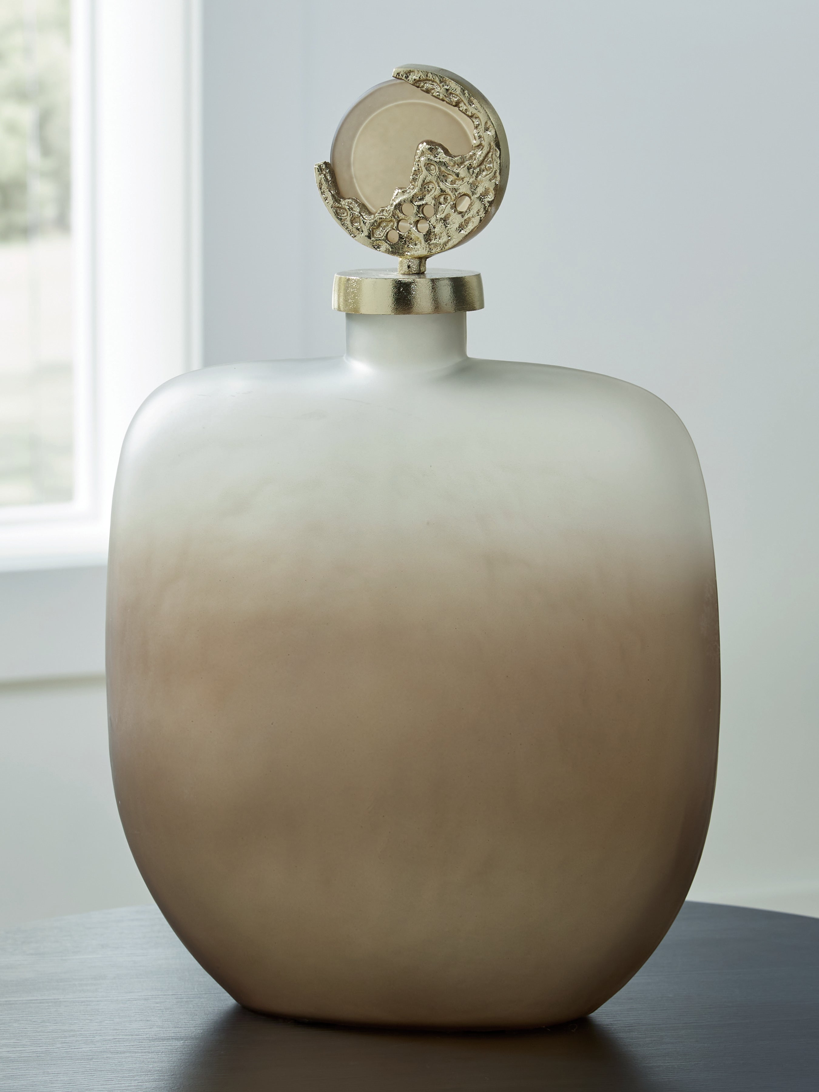 Coral Furniture - Ashley Furniture - Acario Jar - Jar / Taupe/Gold Finish - A2000782