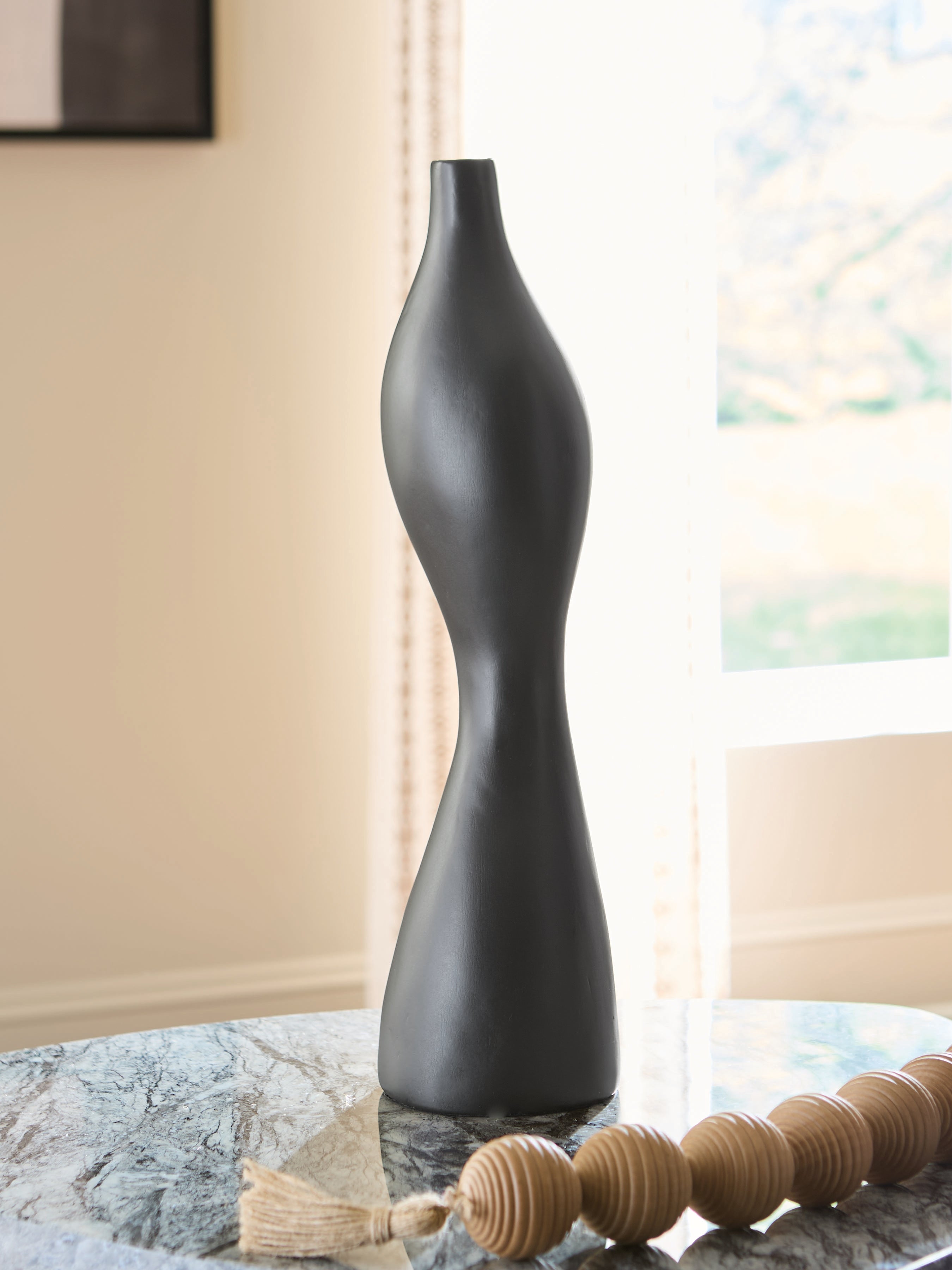 Coral Furniture - Ashley Furniture - Judsen Vase - Vase / Black - A2000835
