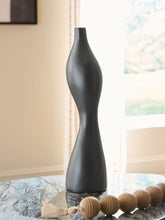 Coral Furniture - Ashley Furniture - Judsen Vase - Vase / Black - A2000835