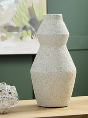 Coral Furniture - Ashley Furniture - Dawthorne Vase - Vase / Cream - A2000850