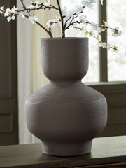Coral Furniture - Ashley Furniture - Dalsen Vase - Vase / Brown - A2000873
