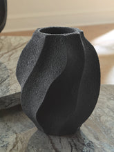 Coral Furniture - Ashley Furniture - Judworth Vase - Vase / Black - A2000875