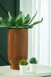Coral Furniture - Ashley Furniture - Avalyah Vase - Vase / Burnt Umber - A2900022V