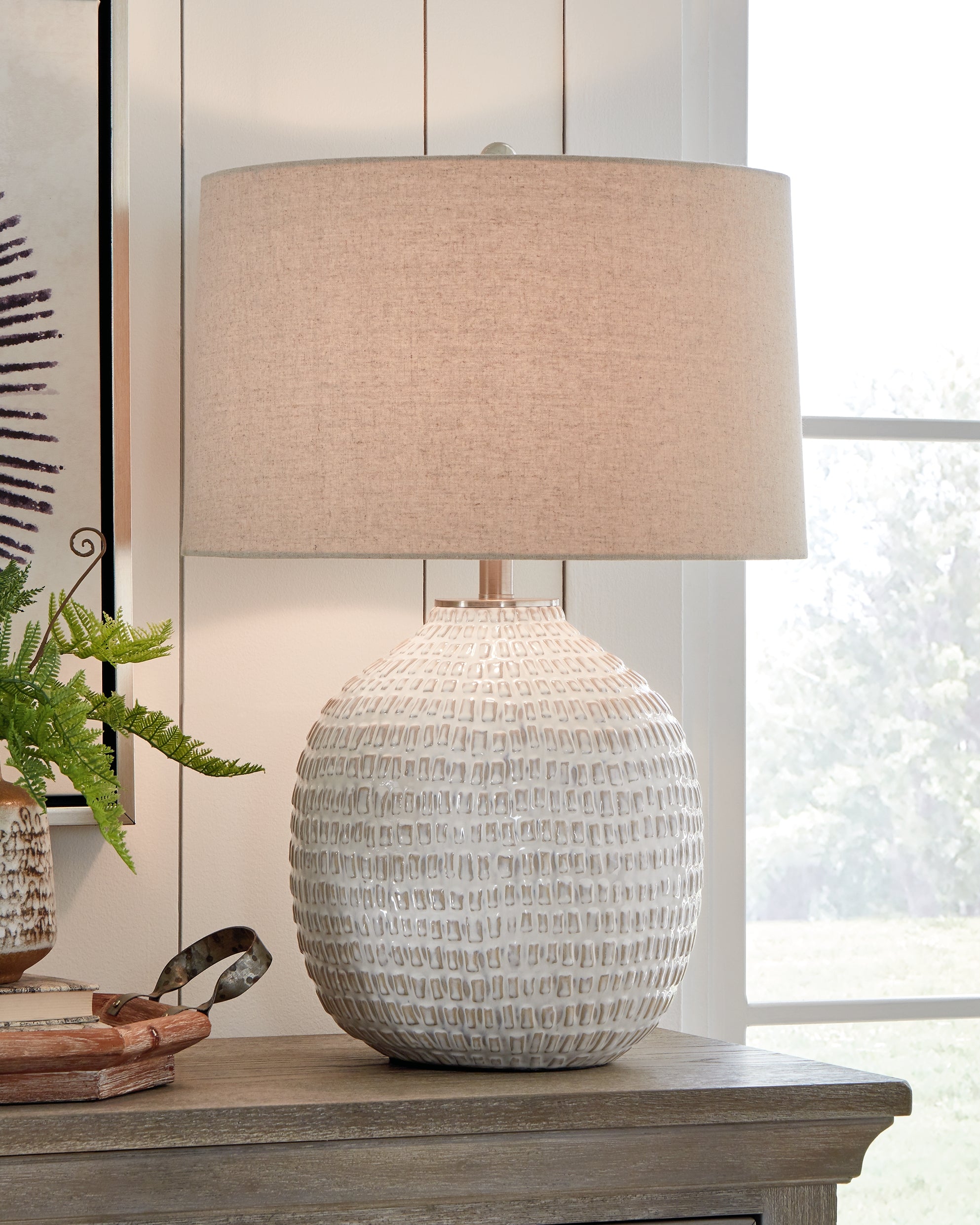 Coral Furniture - Ashley Furniture - Jamon Lighting - Table Lamp (Set of 2) / Beige - L100764X2