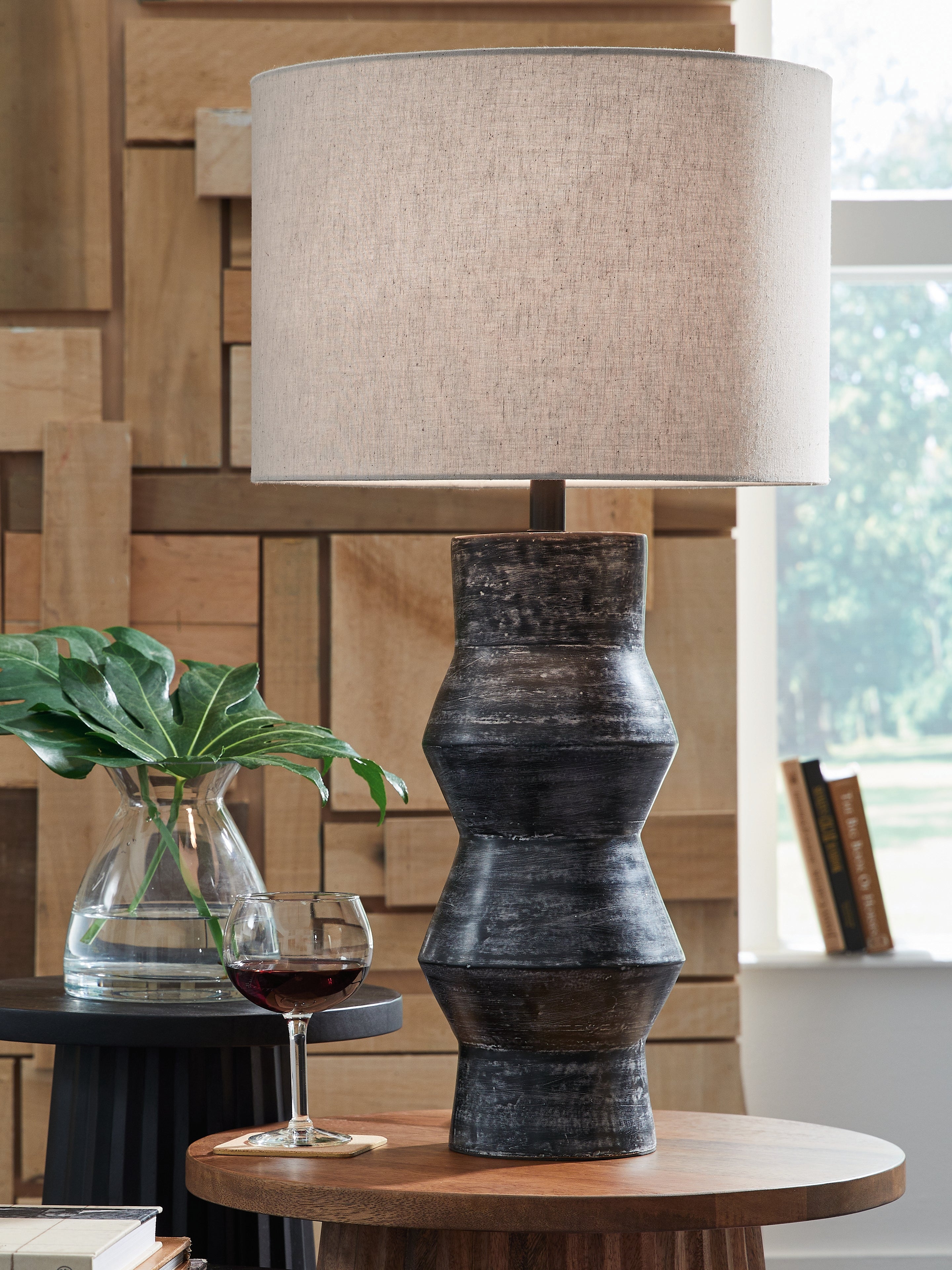 Coral Furniture - Ashley Furniture - Kerbert Lighting - 2-Piece Lamp Set / Distressed Black - L100824X2