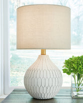 Coral Furniture - Ashley Furniture - Wardmont Lighting - Table Lamp (Set of 2) / White - L180094X2