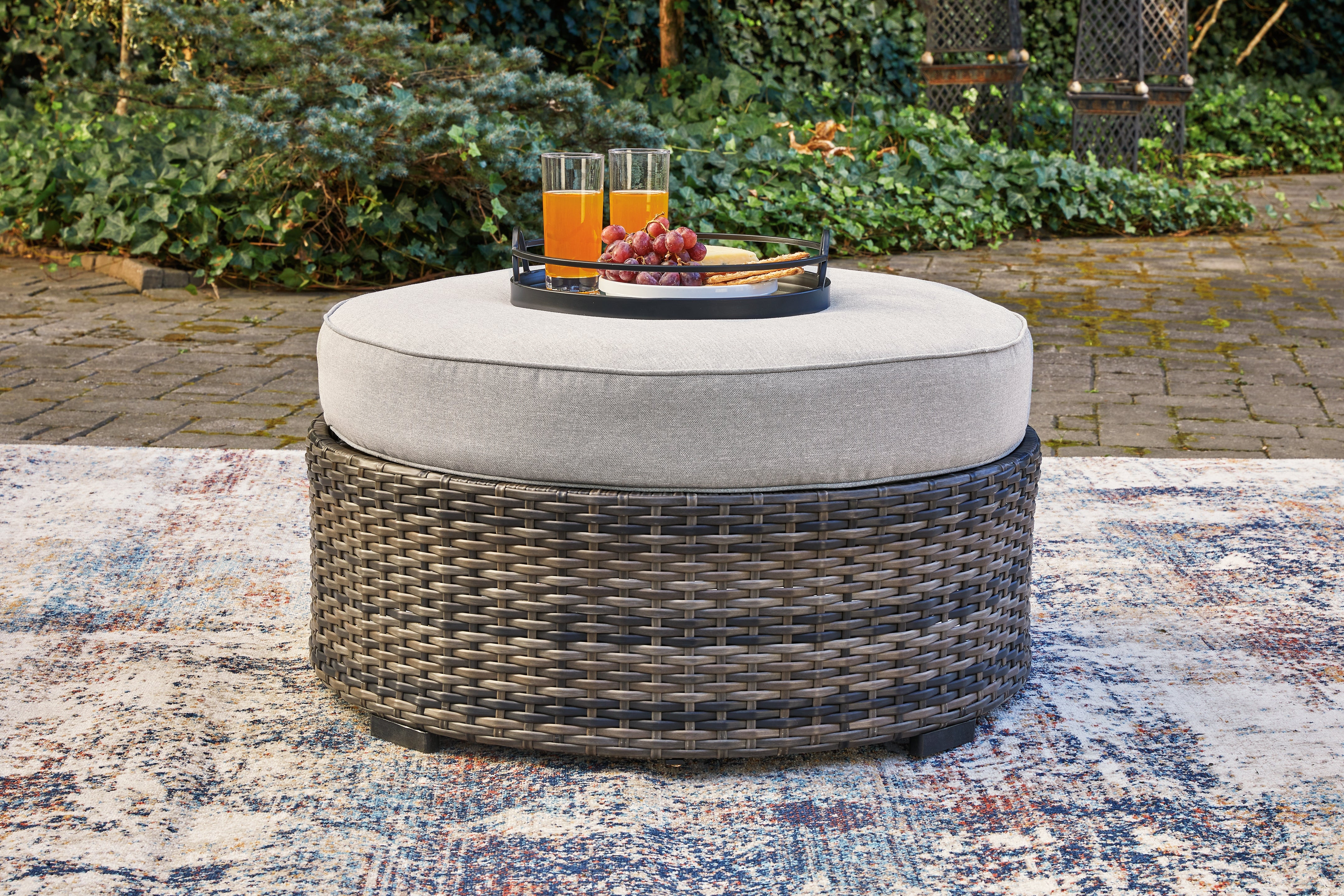 Coral Furniture - Ashley Furniture - Harbor Court Outdoor - Ottoman with Cushion / Gray - P459-814