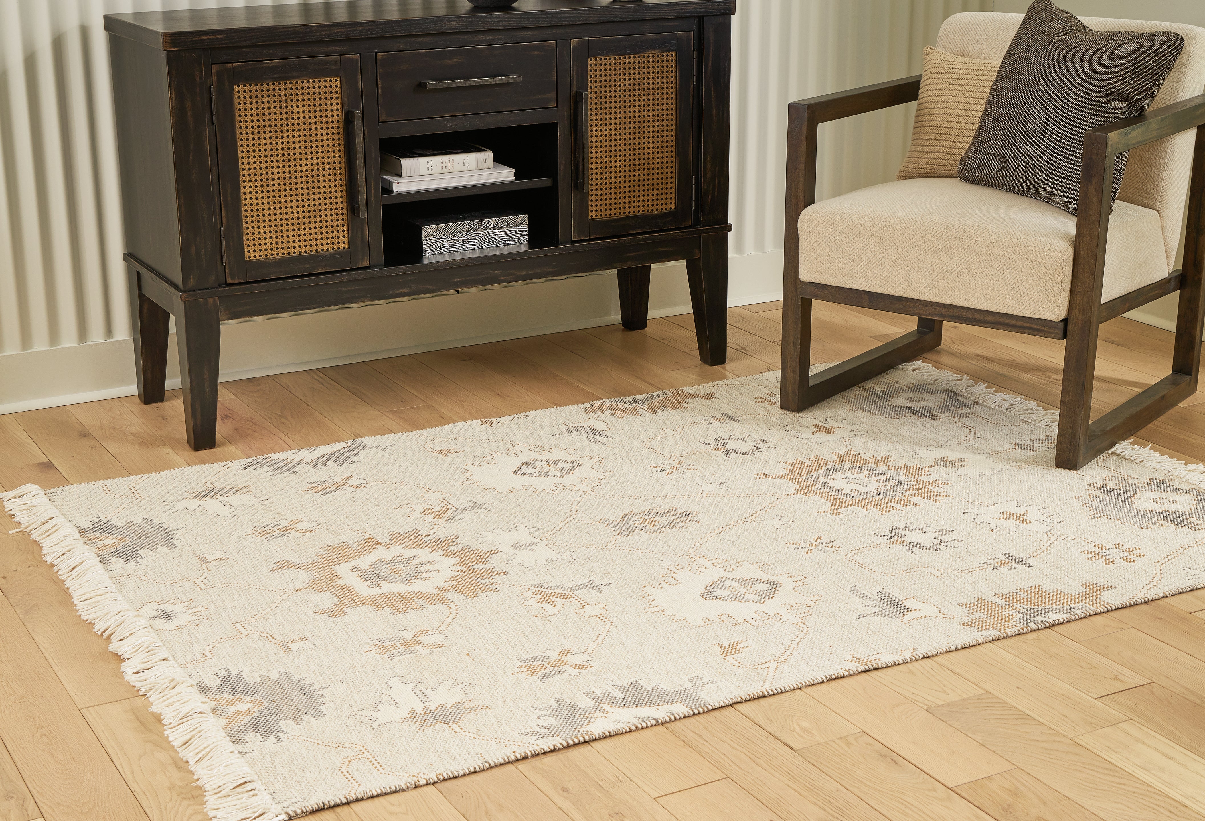 Coral Furniture - Ashley Furniture - Calkin Rug - 8' x 10' Rug / Linen/Gray/Caramel - R406391