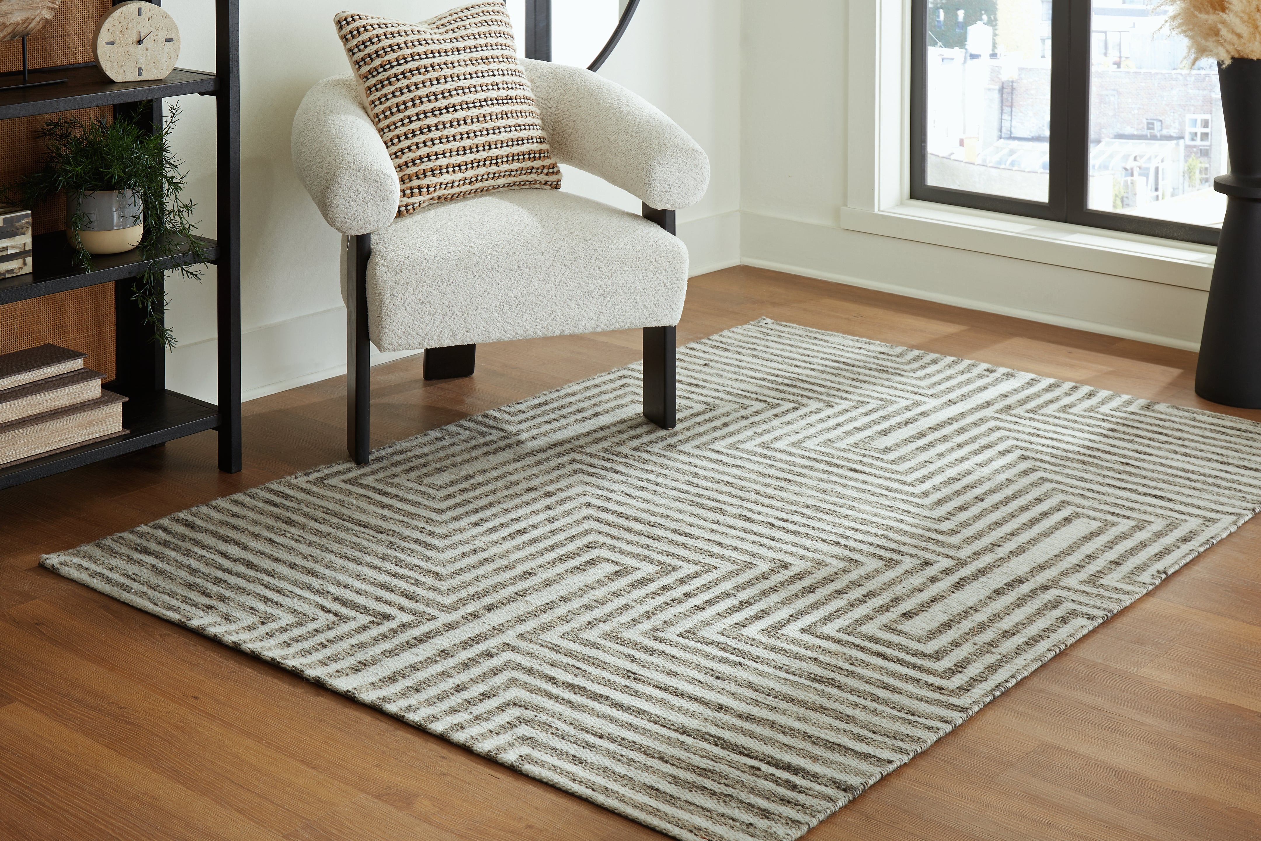Coral Furniture - Ashley Furniture - Jossen Rug - 5' x 7' Rug / Ivory/Gray - R406832