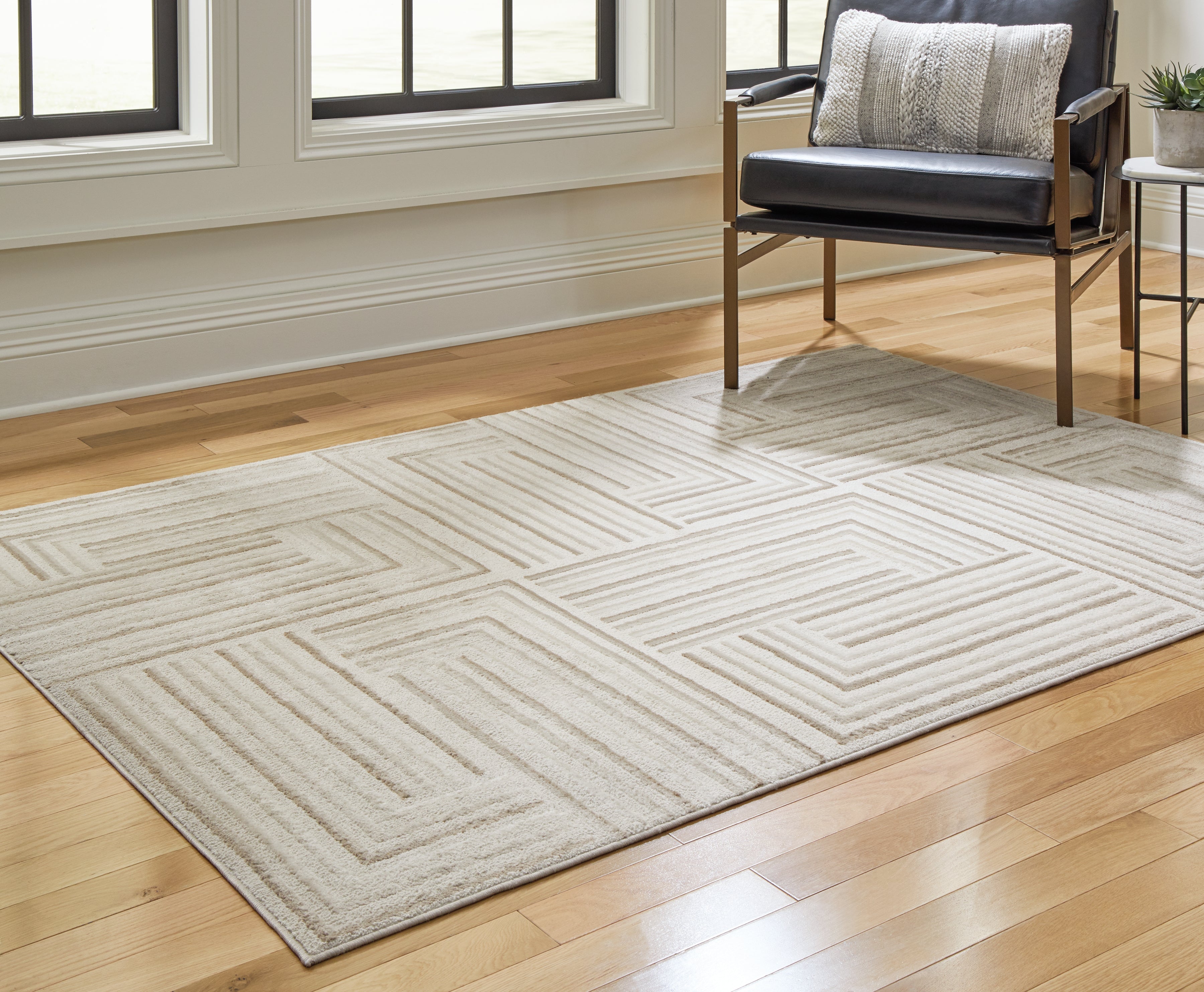 Coral Furniture - Ashley Furniture - Darmondard Rug - 5' x 7' Rug / Cream/Taupe - R406942