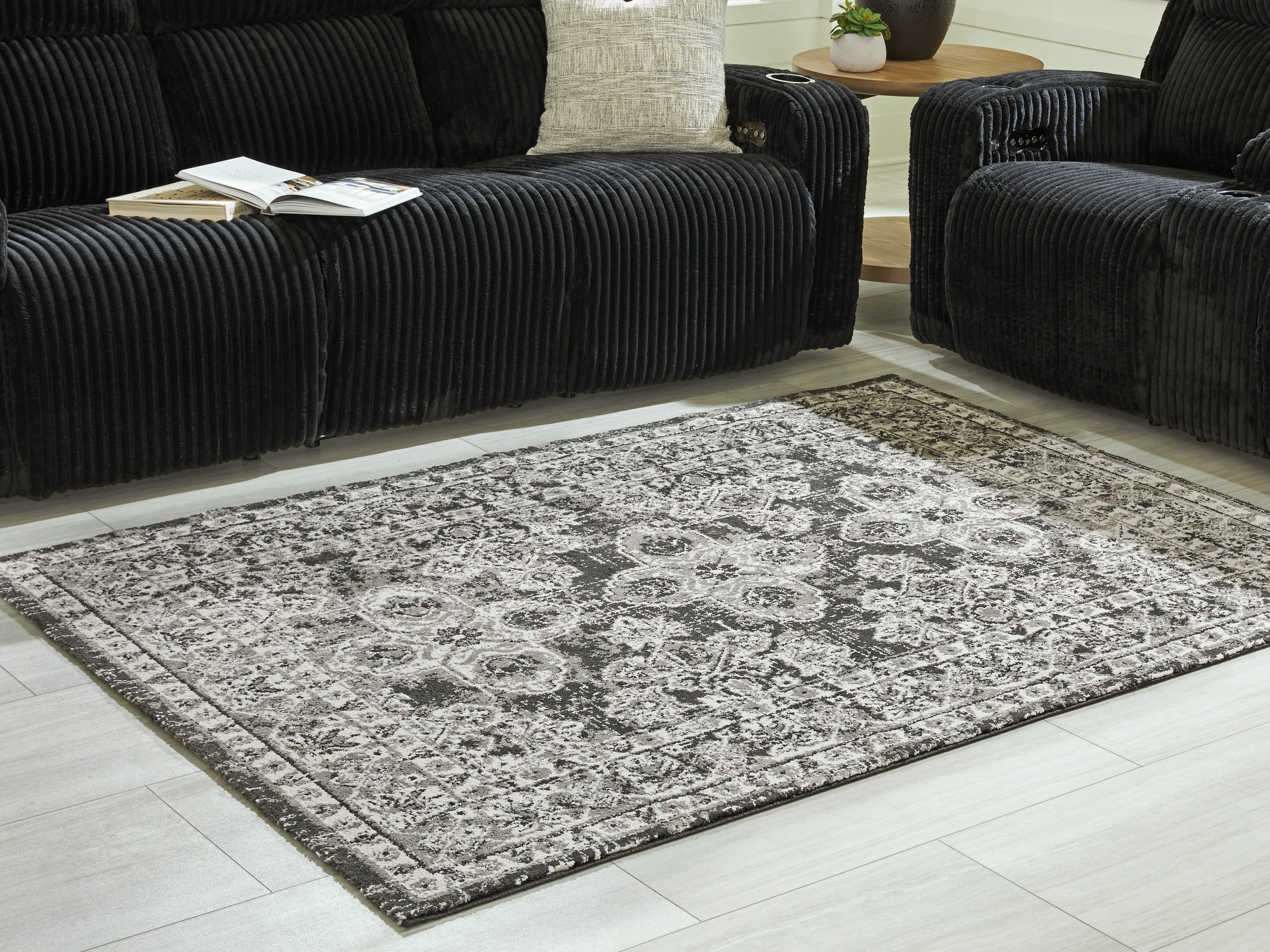 Coral Furniture - Ashley Furniture - Glennisman Rug - Medium Rug / Black/Gray/Ivory - R407272