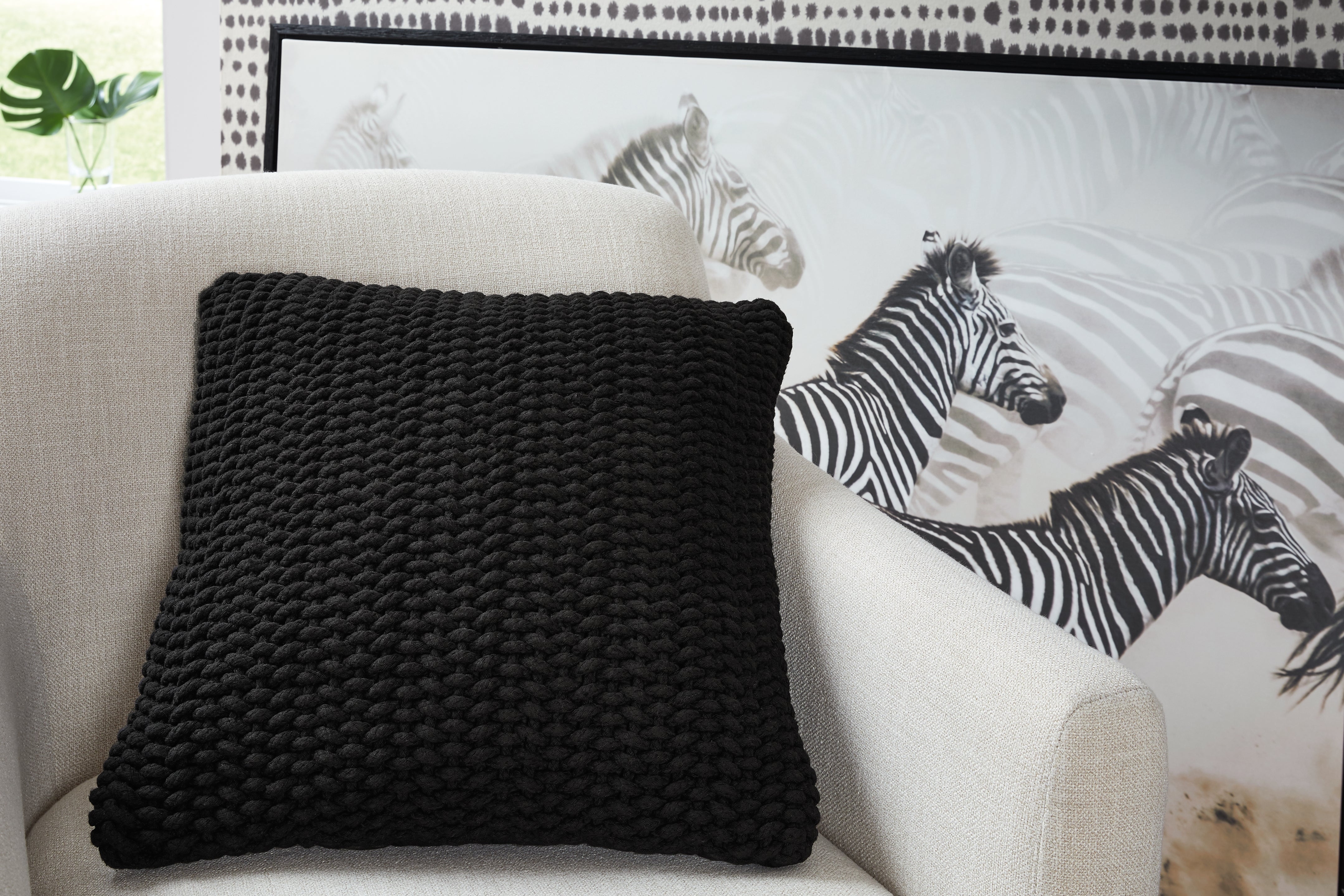 Coral Furniture - Ashley Furniture - Renemore Pillows - Pillow / Black - A1000475P