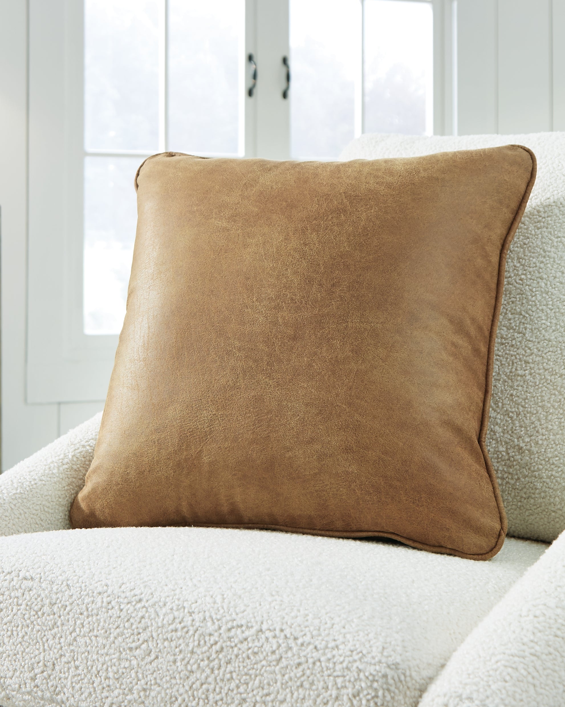 Coral Furniture - Ashley Furniture - Cortnie Pillows - Pillow / Caramel - A1000953P