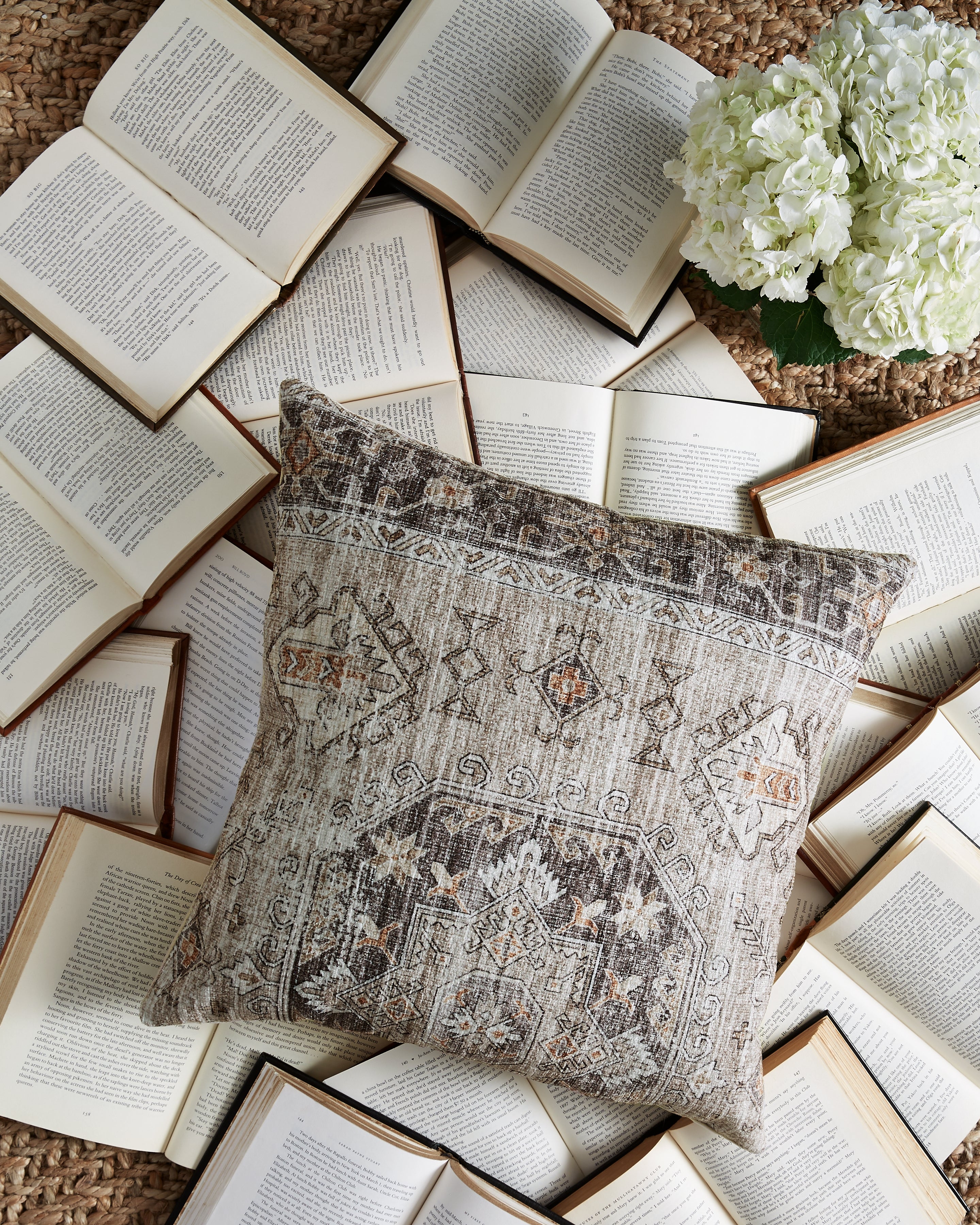 Coral Furniture - Ashley Furniture - Roseridge Pillows - Pillow / Brown/Black/Cream - A1000972P