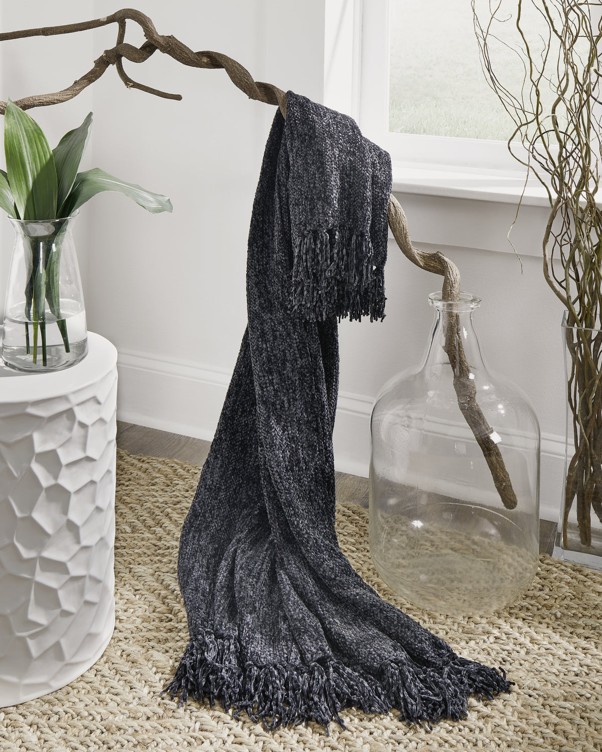 Coral Furniture - Ashley Furniture - Tamish Throw (Set of 3) - Throw (3/CS) / Black - A1001027