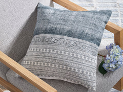 Coral Furniture - Ashley Furniture - Harperville Pillows - Pillow (4/CS) / Blue/White - A1001127
