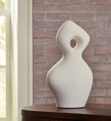 Coral Furniture - Ashley Furniture - Arthrow Sculpture - Sculpture / Off White - A2000650