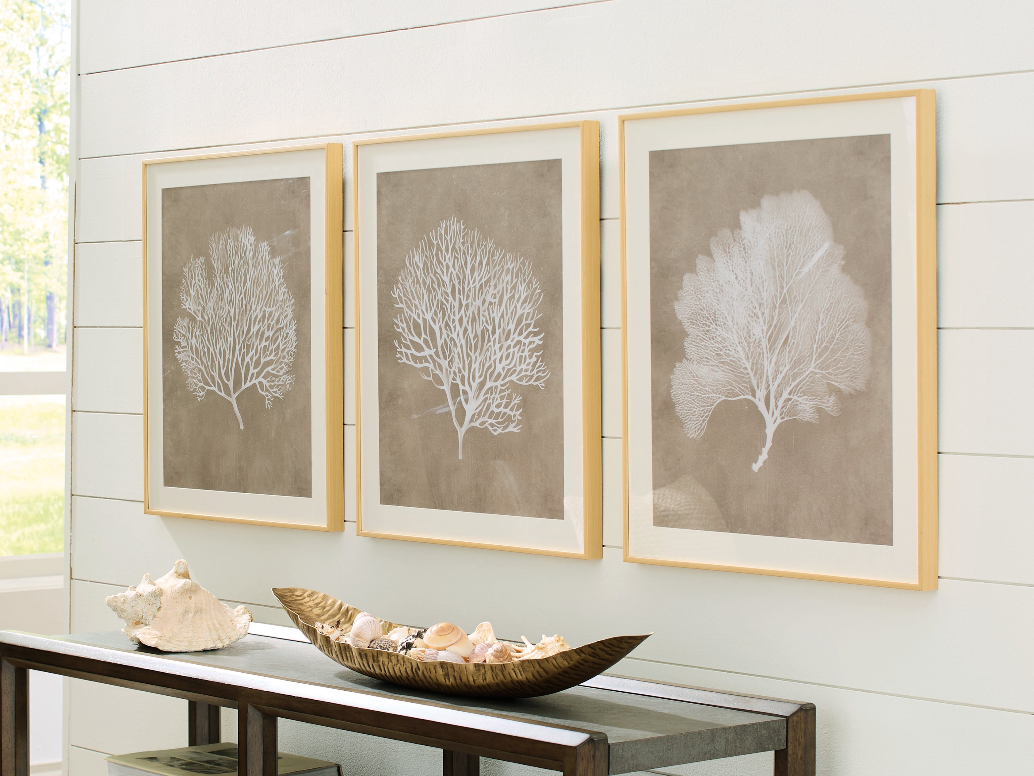 Coral Furniture - Ashley Furniture - Hendridge Wall Decor - Wall Art Set (3/CN) / Taupe/White - A8000486