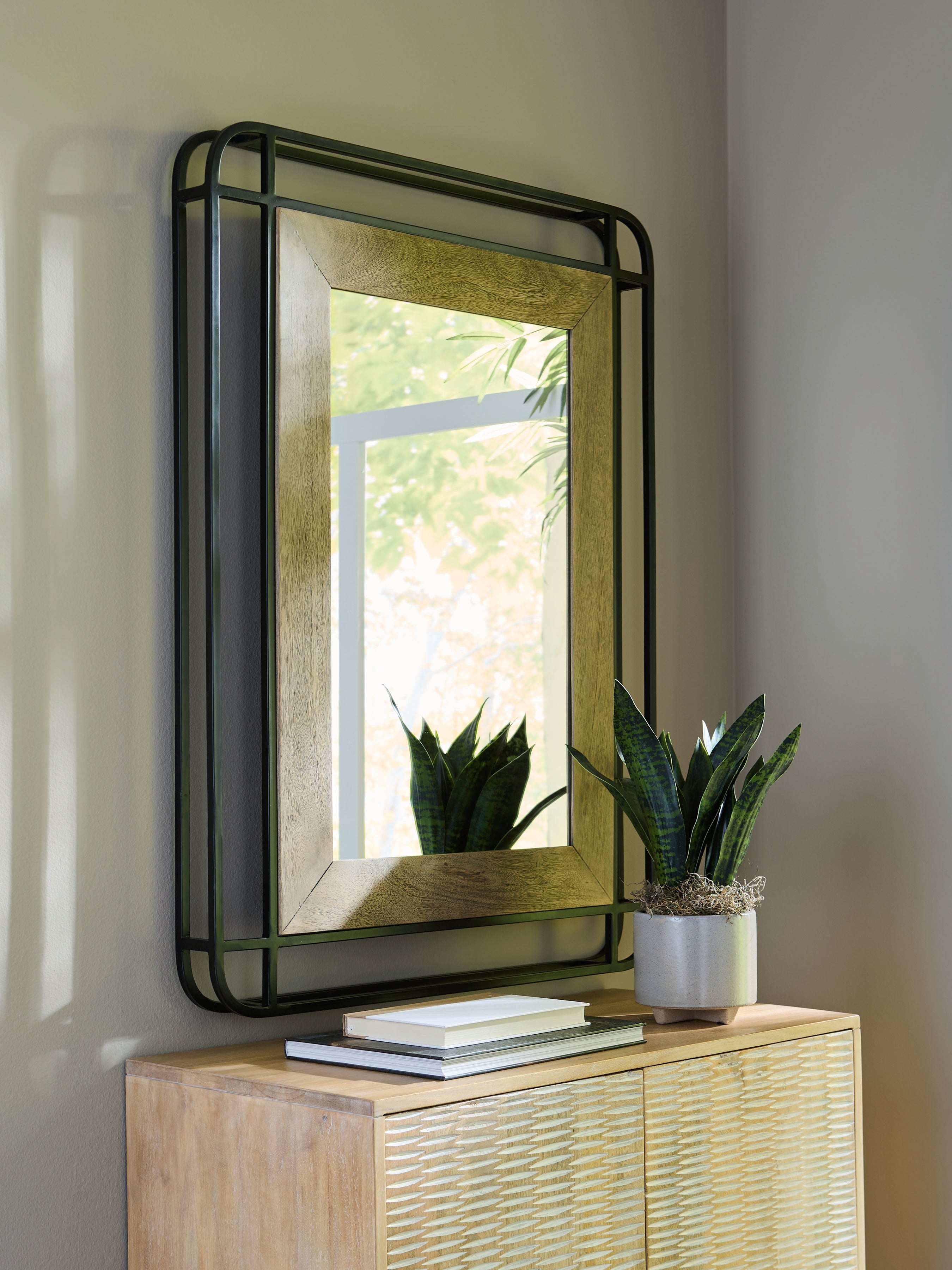 Coral Furniture - Ashley Furniture - Beelman Mirror - Accent Mirror / Black/Brown - A8010409