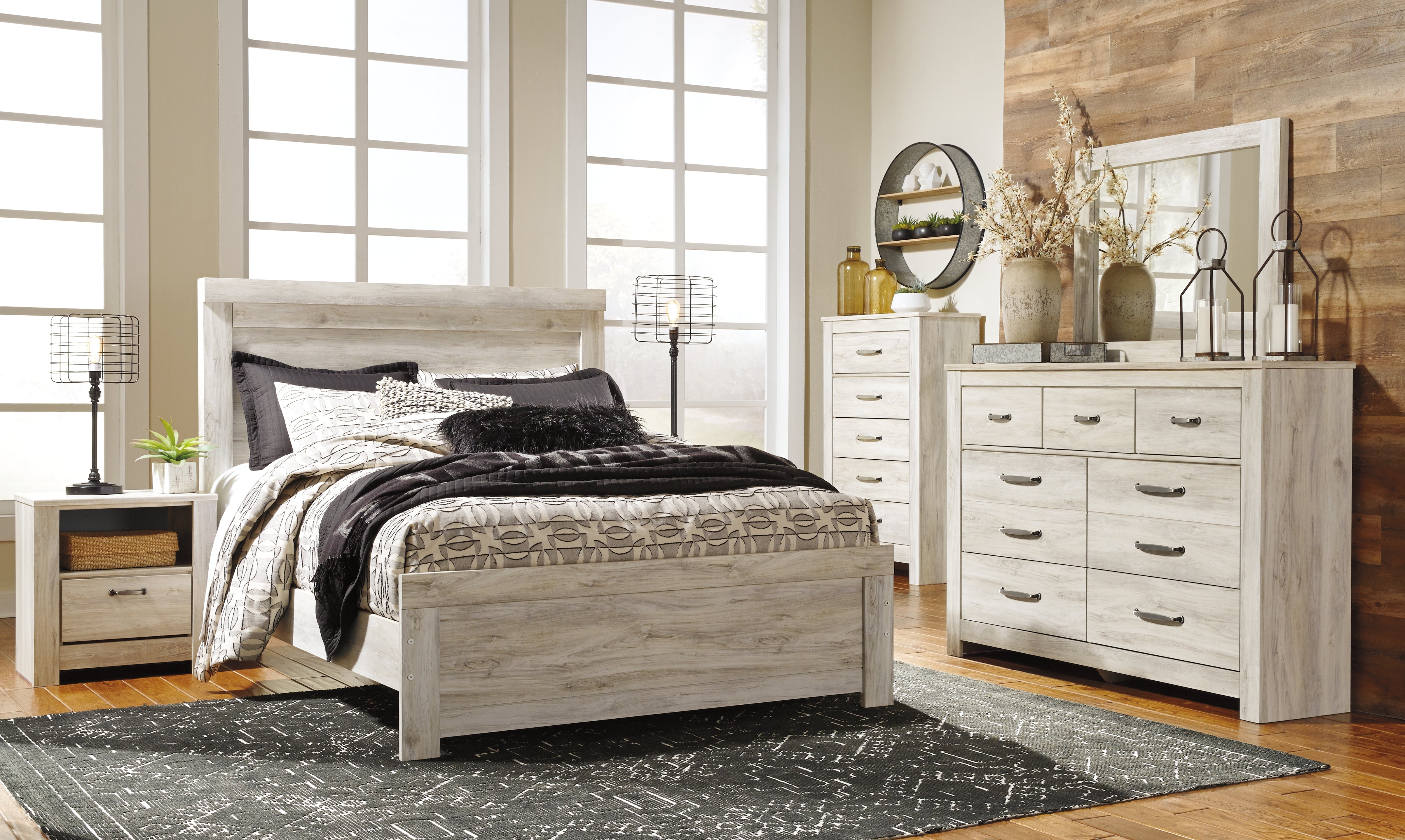 Coral Furniture - Ashley Furniture - Bellaby Bedroom - Queen Panel Bed / Whitewash - B331B2