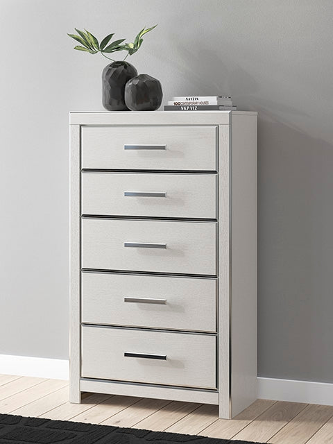 Coral Furniture - Ashley Furniture - Zuraleus Bedroom - Five Drawer Chest / White - PCB3381-46