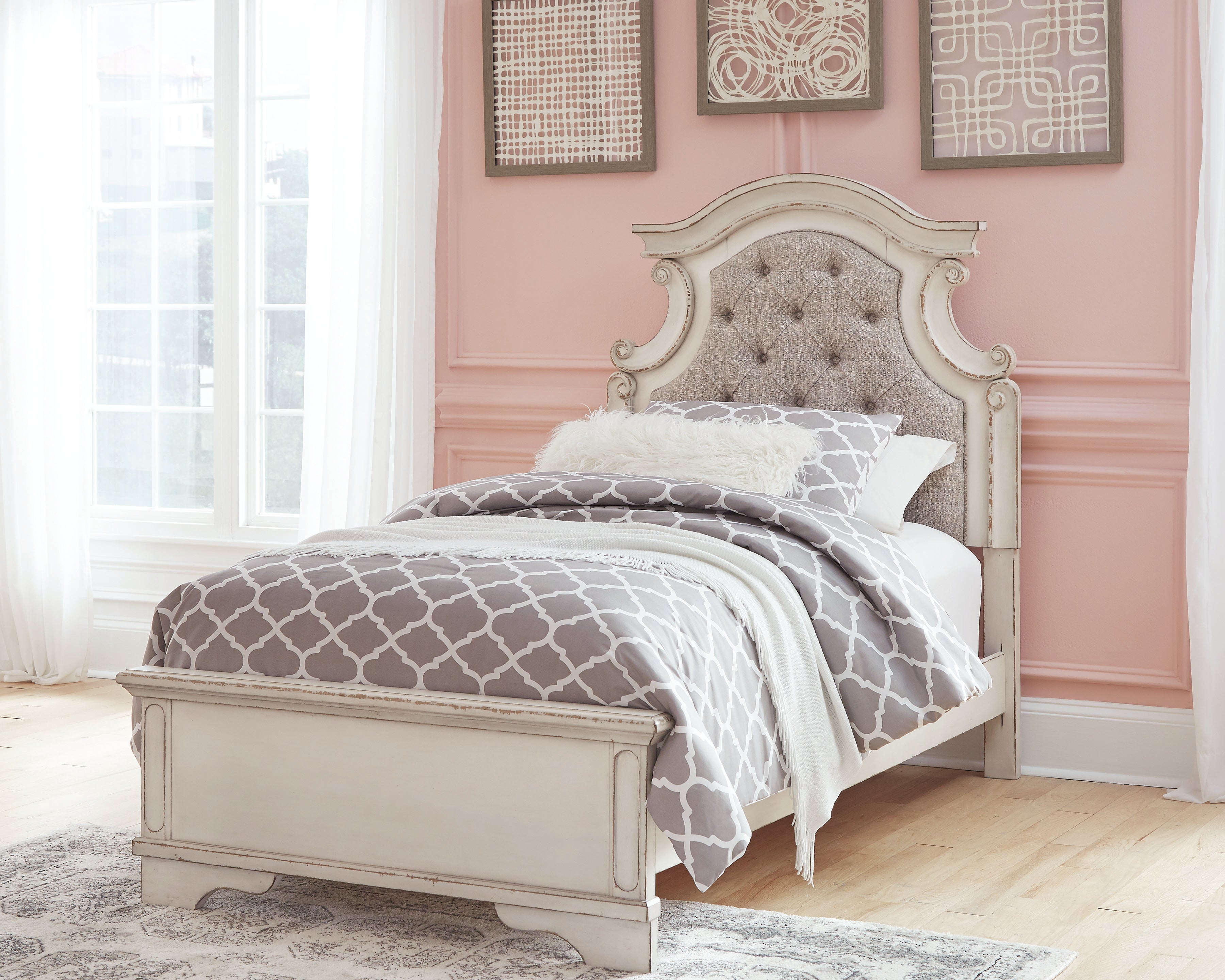 Coral Furniture - Ashley Furniture - Realyn Bedroom - Full Panel Bed / Chipped White - B743B14