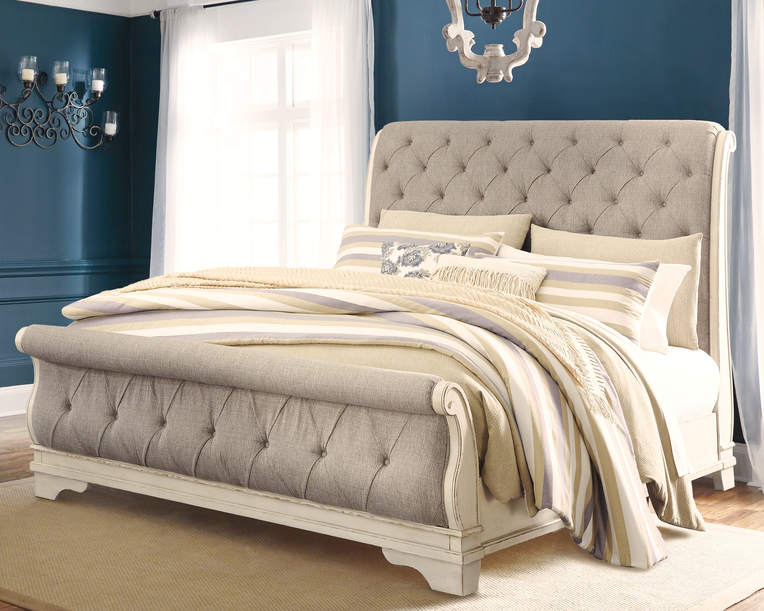 Coral Furniture - Ashley Furniture - Realyn Bedroom - Queen Sleigh Bed / Chipped White - B743B4