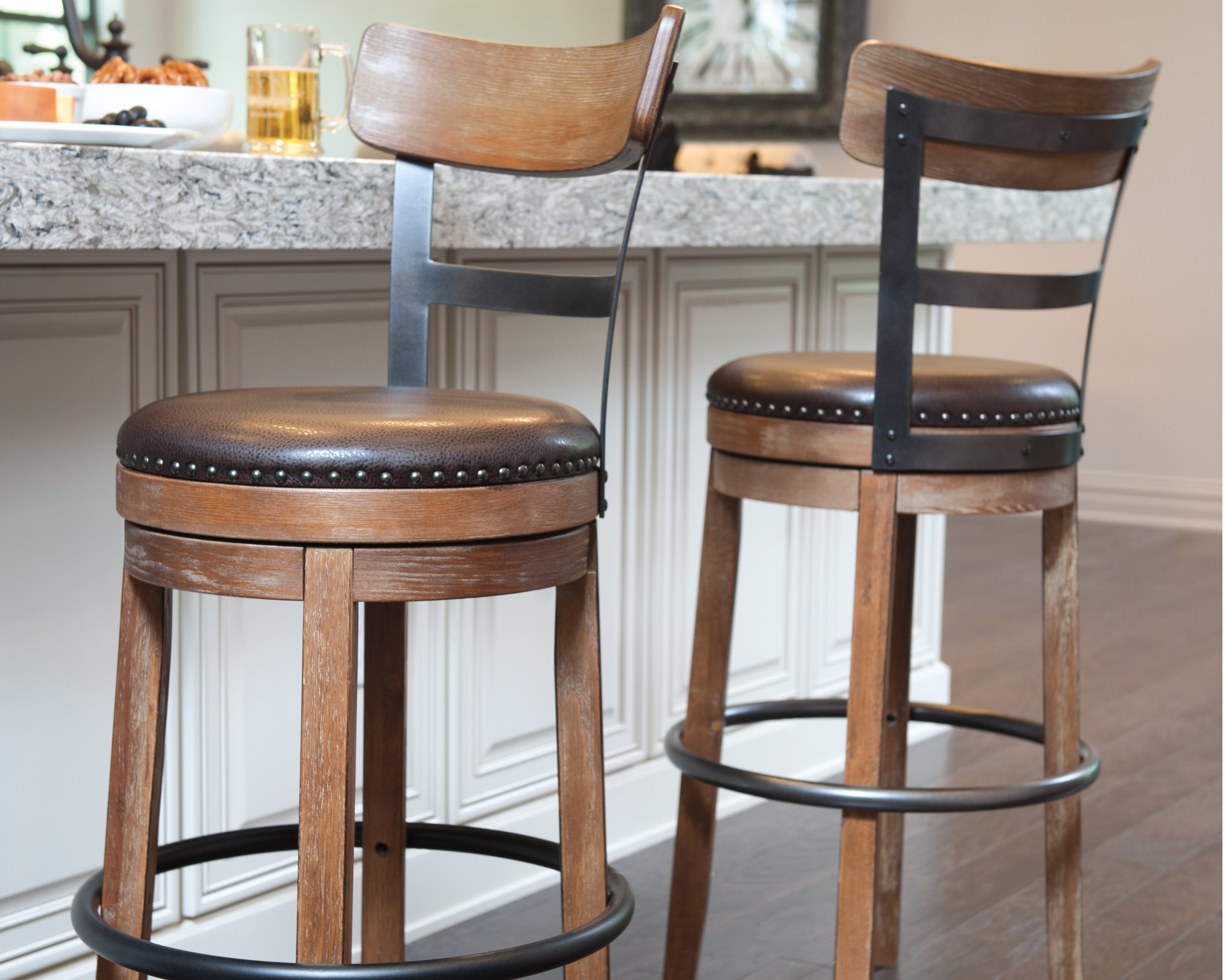 Coral Furniture - Ashley Furniture - Pinnadel Dining Room - Bar Height Bar Stool (Set of 2) / Grayish Brown - D542-130X2