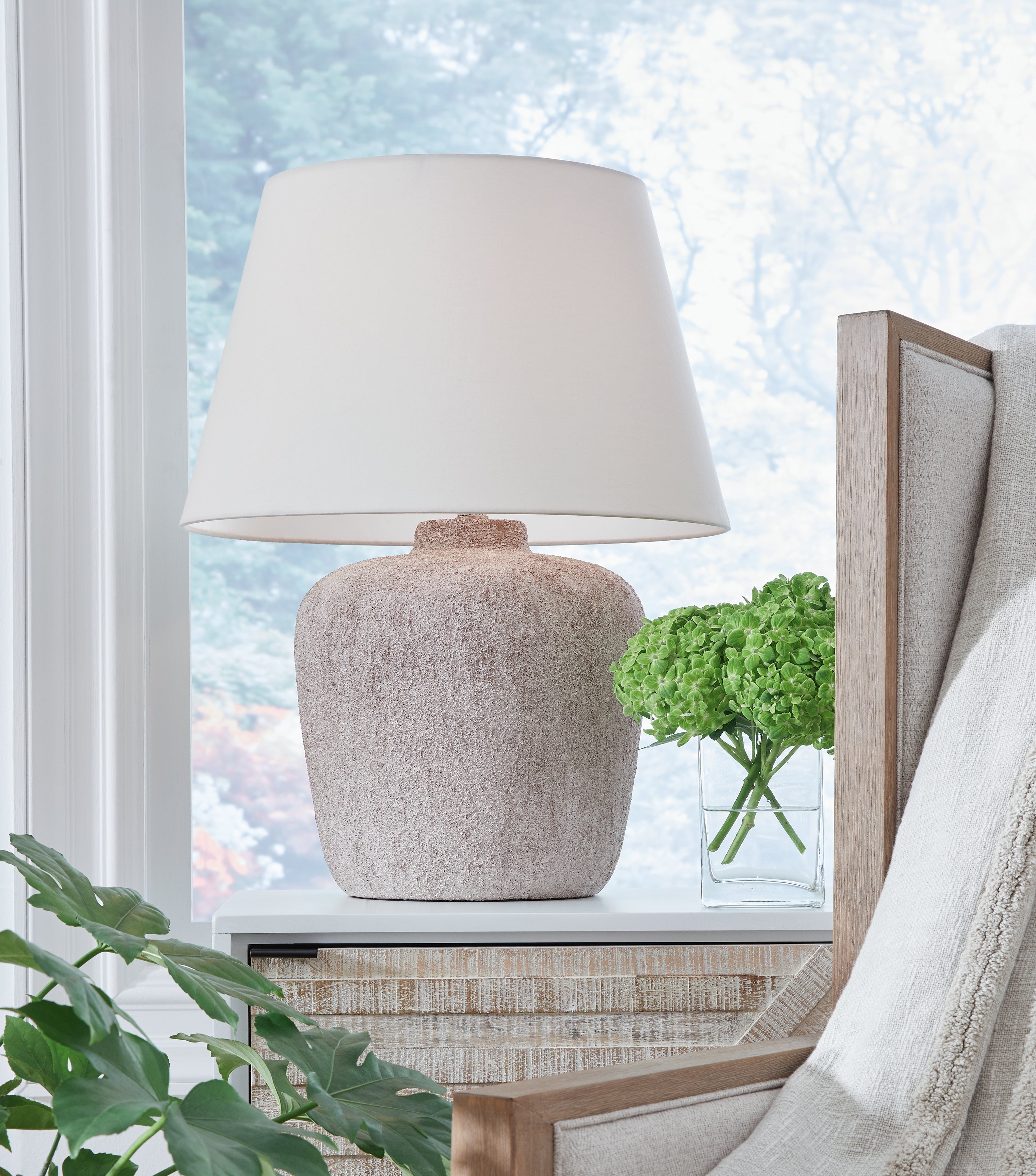 Coral Furniture - Ashley Furniture - Danry Lighting - Table Lamp (Set of 2) / Distressed Cream - L207454X2