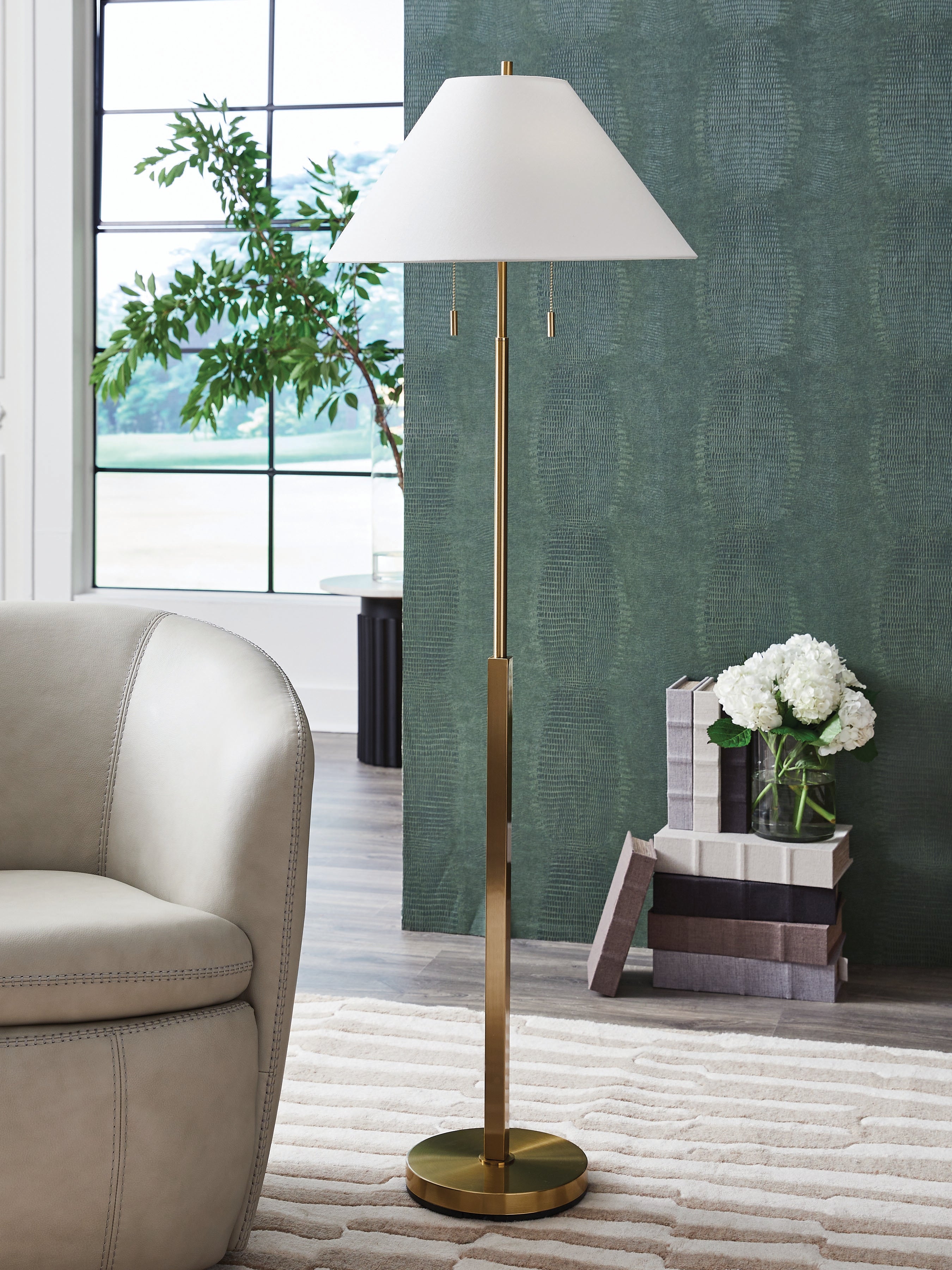 Coral Furniture - Ashley Furniture - Haigwood Lighting - Metal Floor Lamp (1/CN) / Gold Finish - L208471