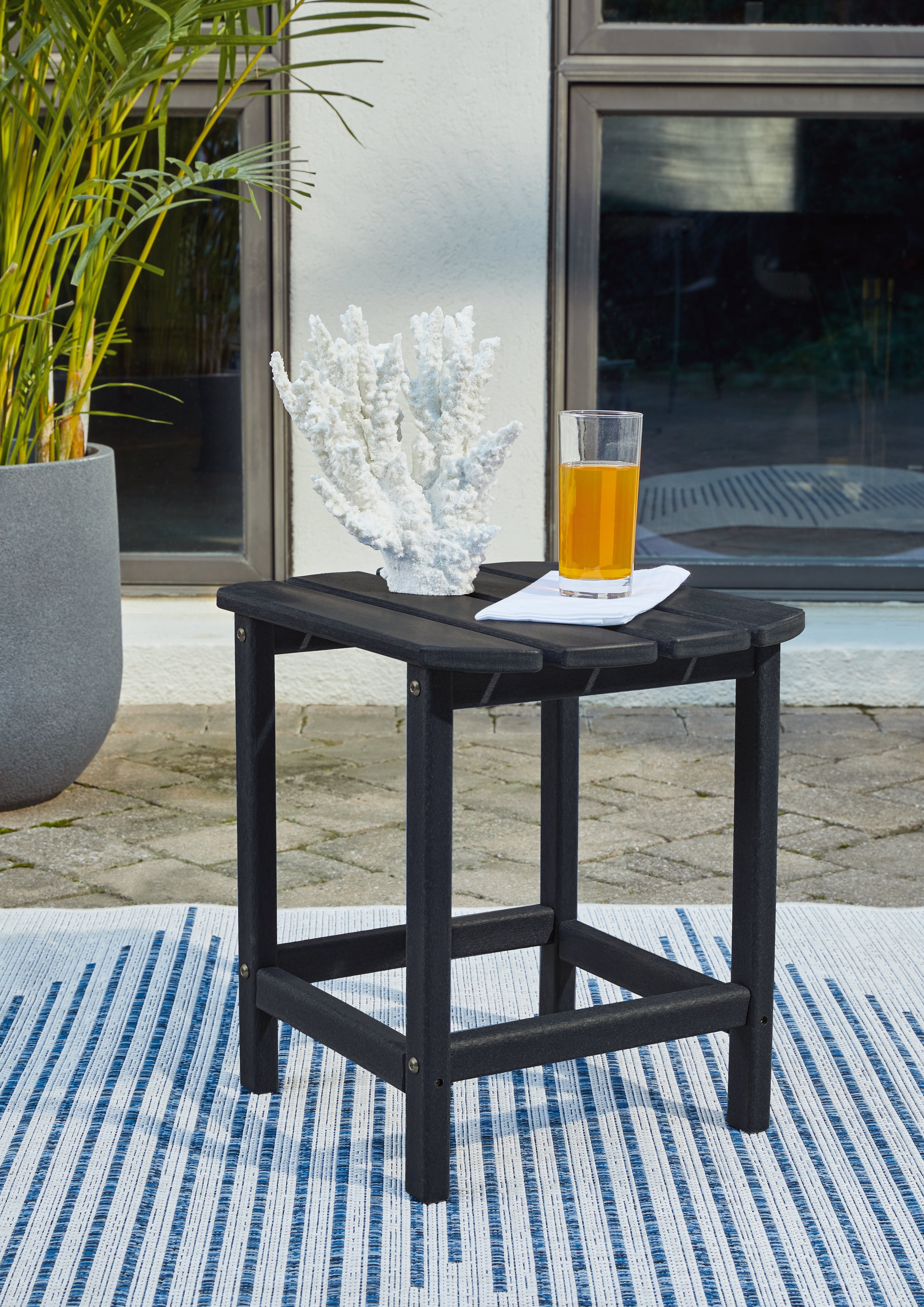Coral Furniture - Ashley Furniture - Sundown Treasure Outdoor - End Table / Black - P008-703