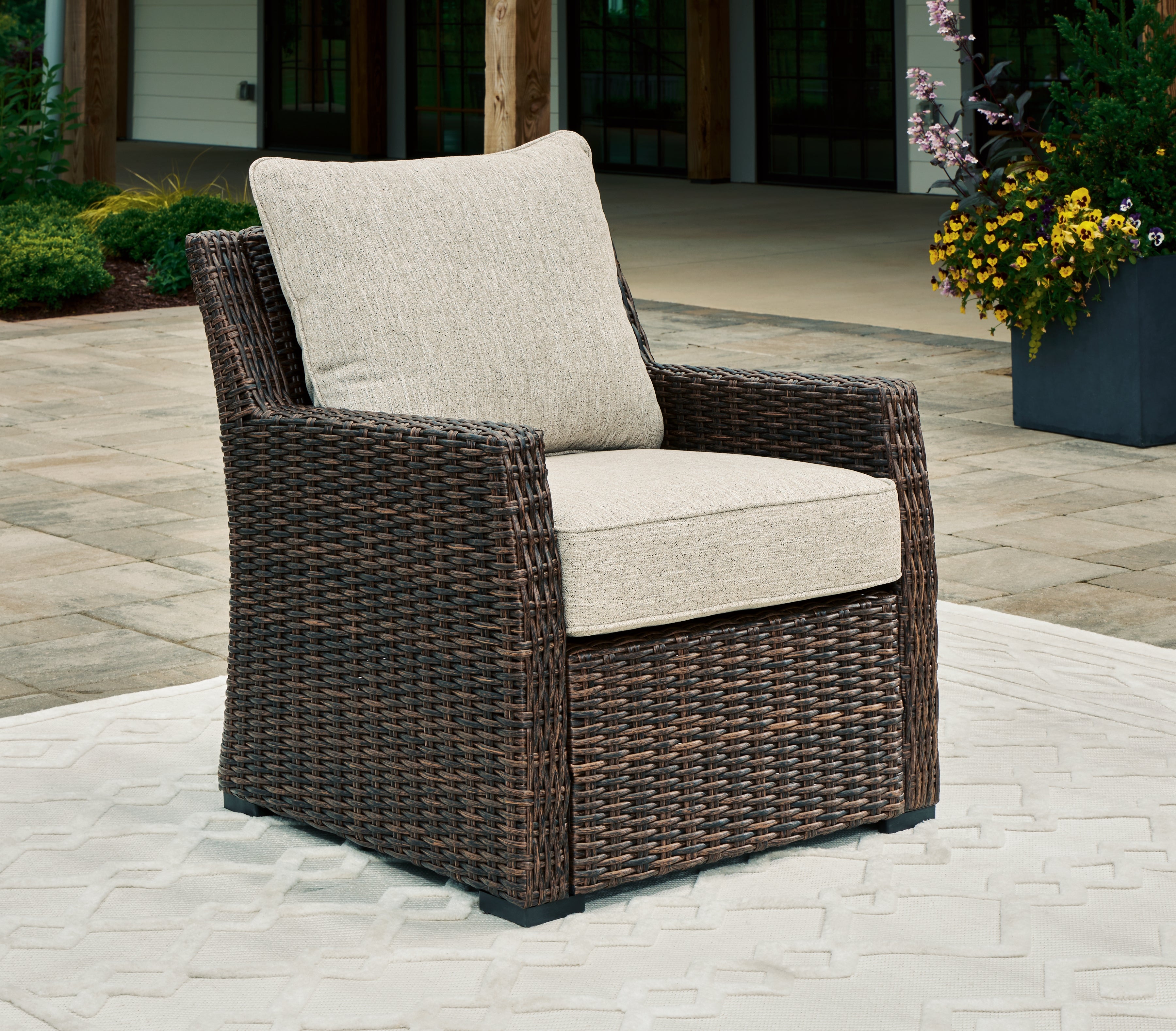 Coral Furniture - Ashley Furniture - Brook Ranch Outdoor - Lounge Chair w/Cushion (1/CN) / Brown - P465-820