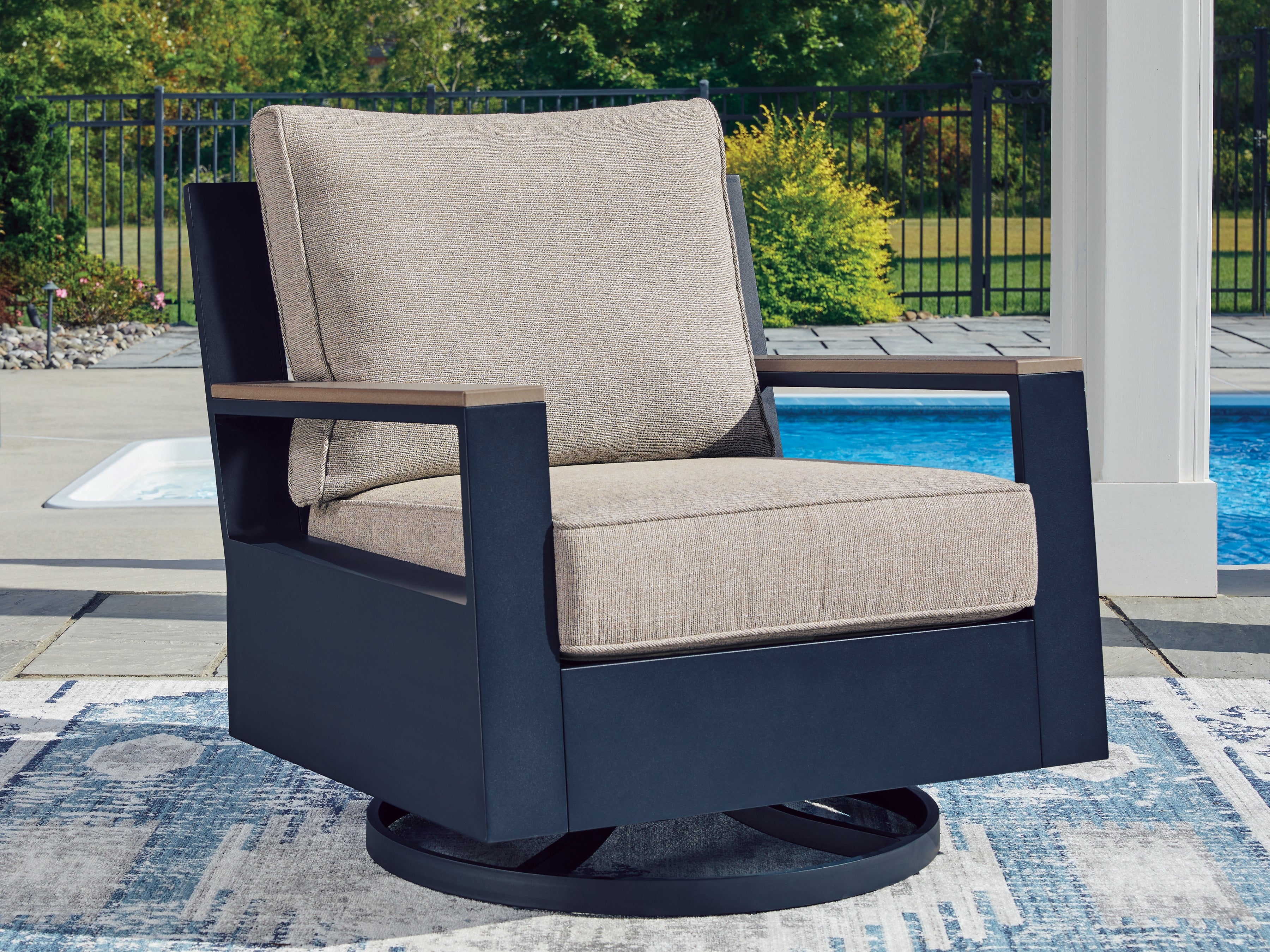 Coral Furniture - Ashley Furniture - East Beach Outdoor - Swivel Glider Chair w/Cushion / Navy Blue/Driftwood - PCP587-821