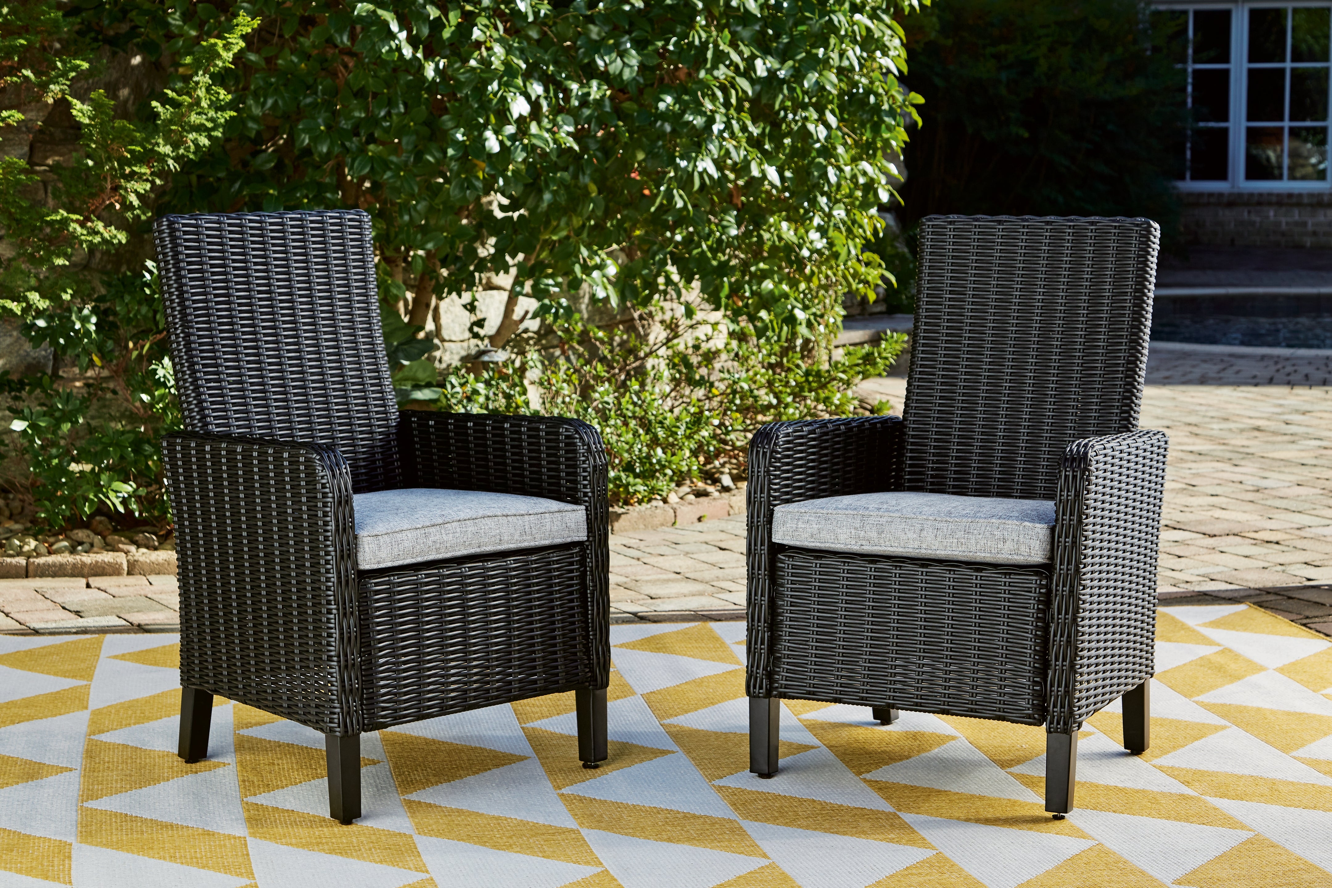 Coral Furniture - Ashley Furniture - Beachcroft Outdoor - Arm Chair With Cushion (Set of 2) / Black/Light Gray - P792-601A