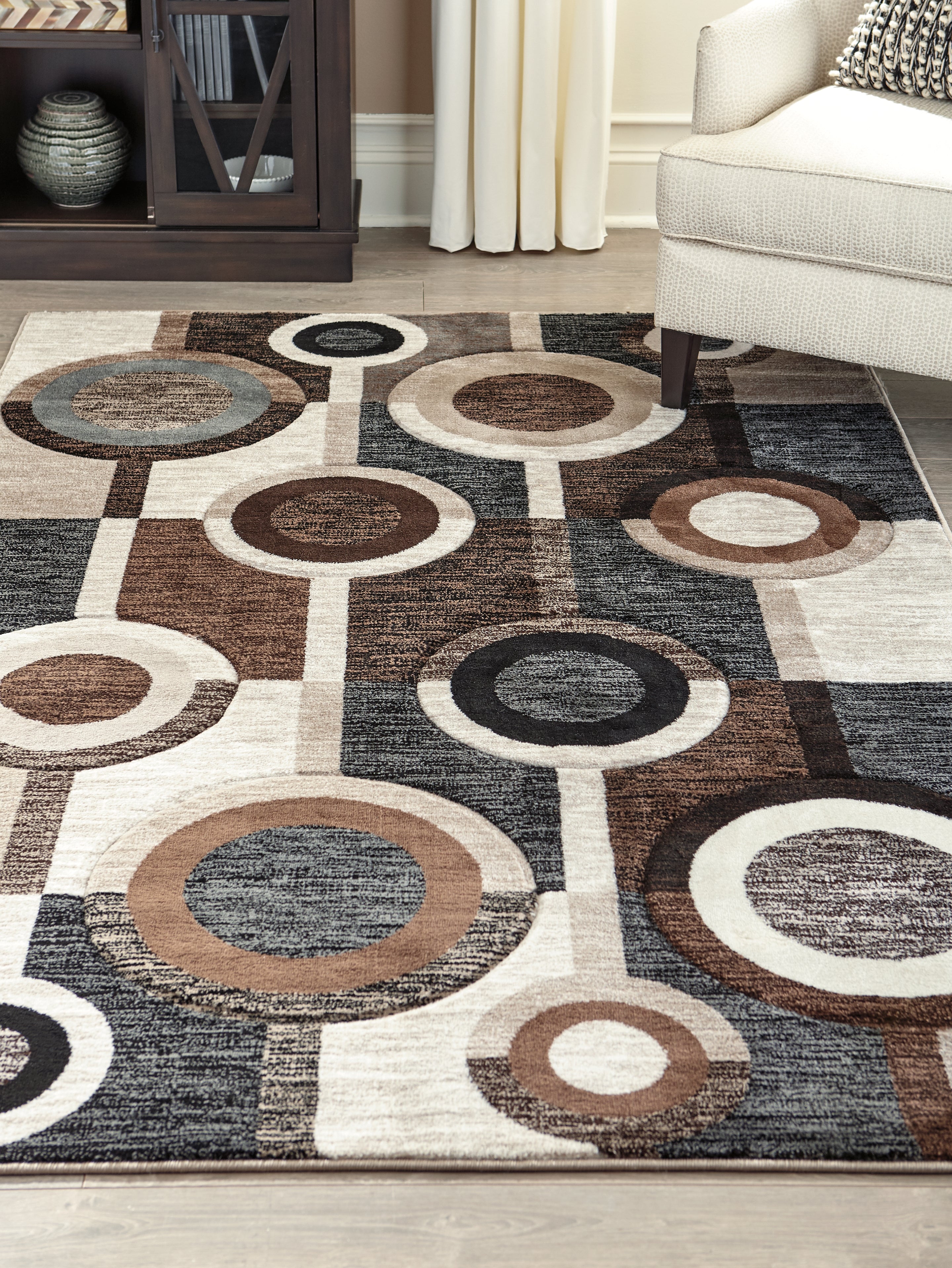Coral Furniture - Ashley Furniture - Guintte Rug - 8'2" x 9'6" Rug / Multi - R403971