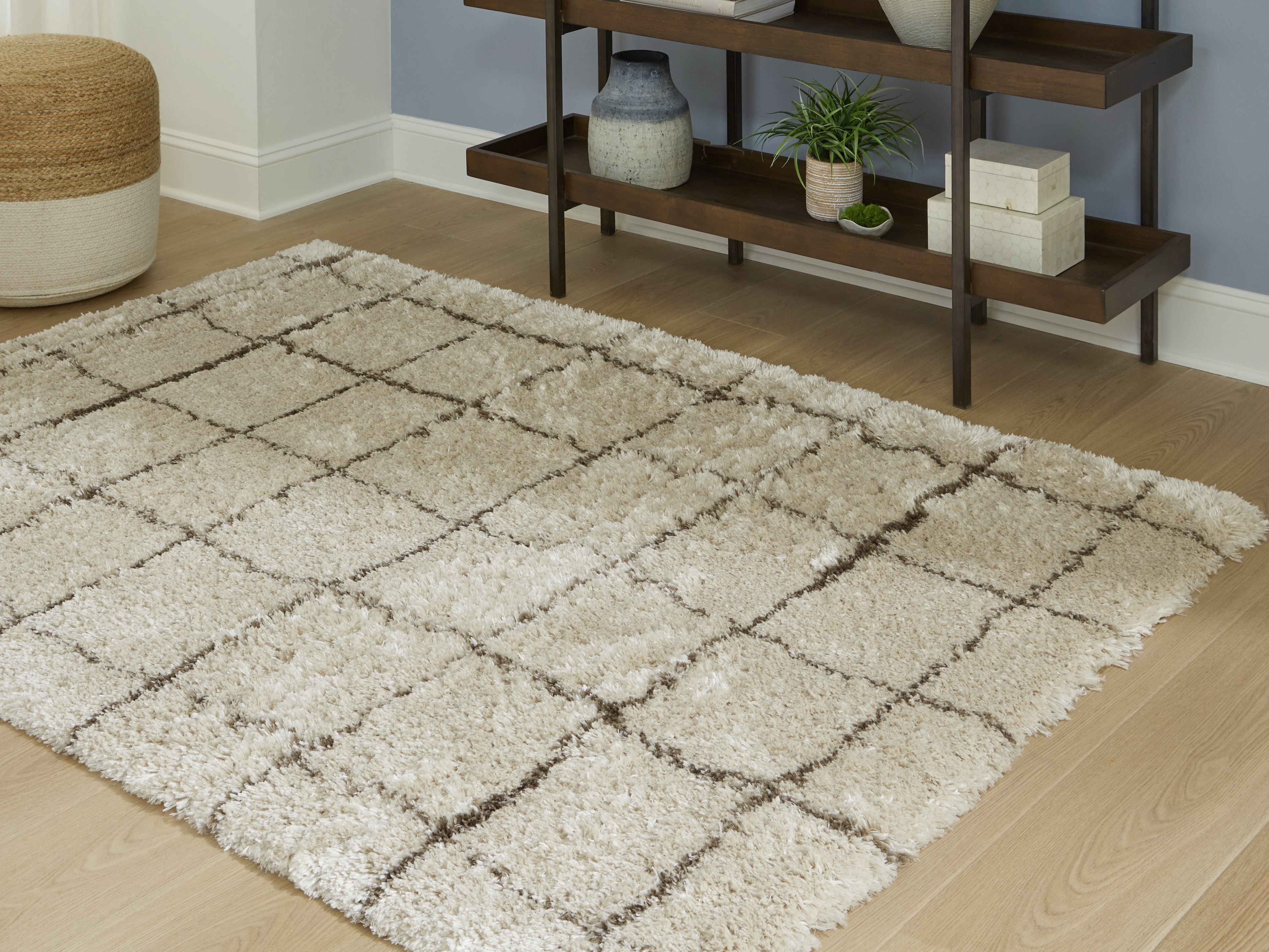 Coral Furniture - Ashley Furniture - Wrenlow Rug - 8' x 10' Rug / Cream/Brown - R407211