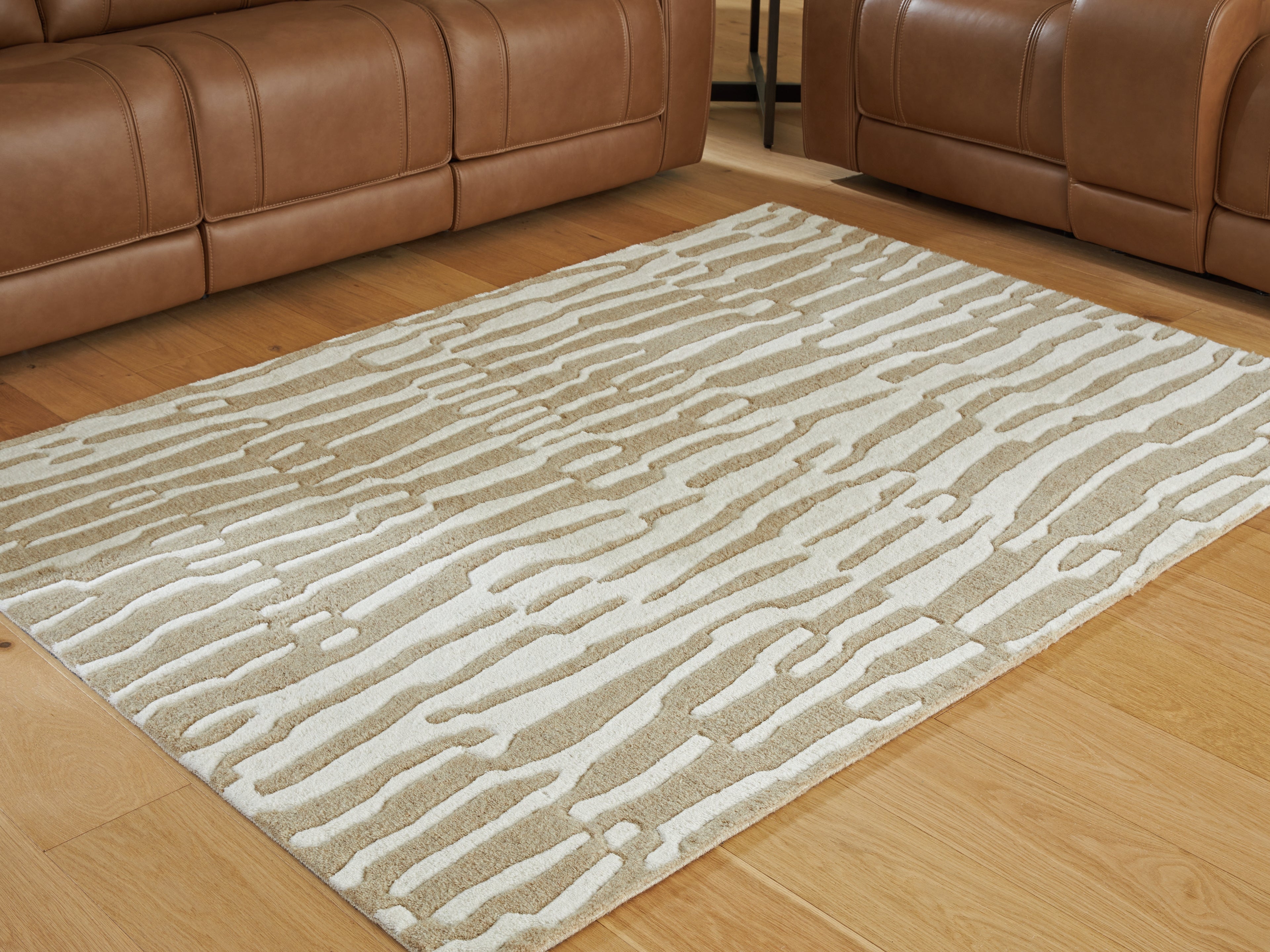 Coral Furniture - Ashley Furniture - Corrbell Rug - 5' x 7' Area Rug / Beige/White - R407632