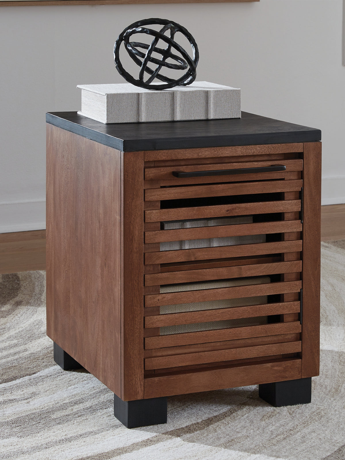 Coral Furniture - Ashley Furniture - Kallari Chairside End Table - Chair Side End Table / Warm Brown/Black - T737-7